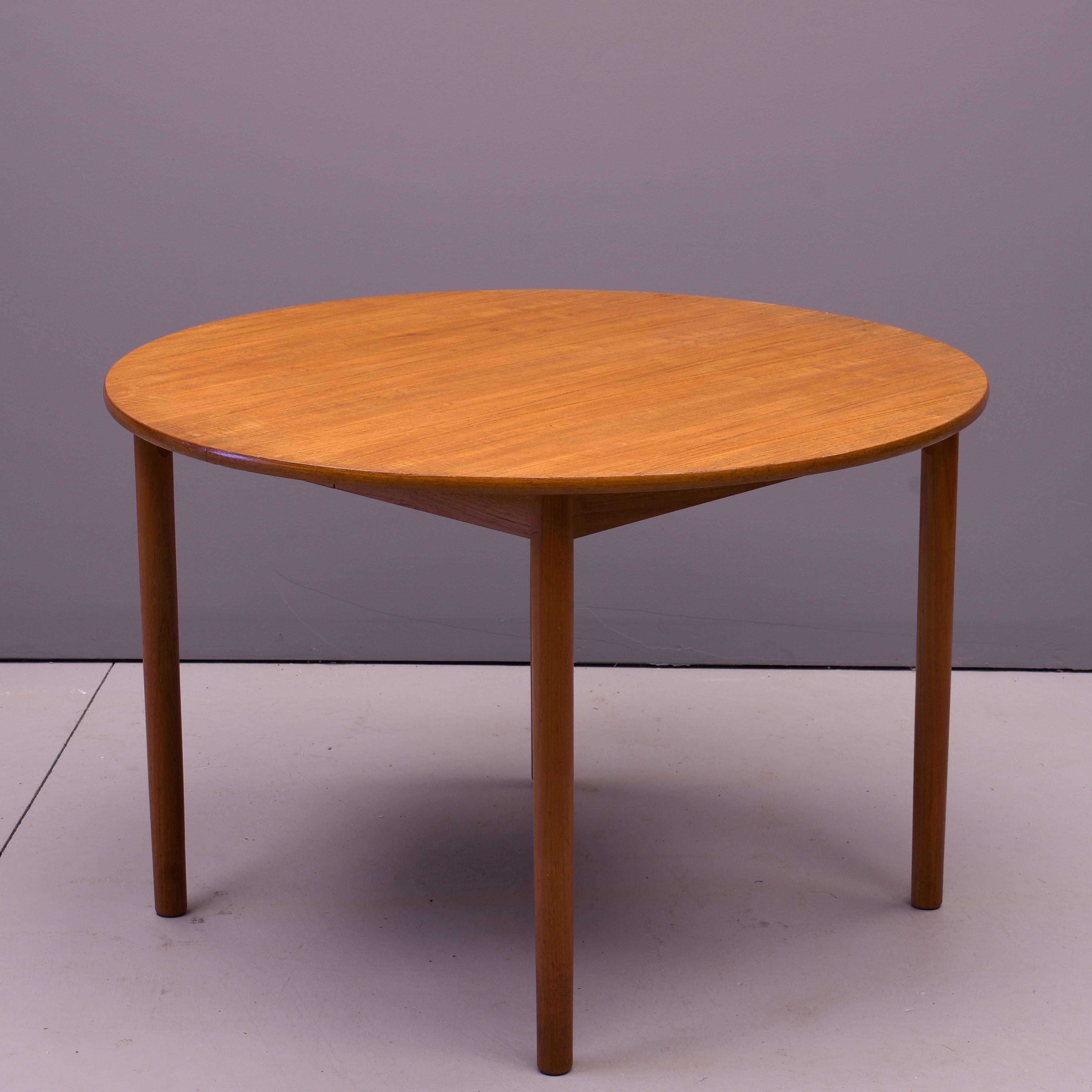 Vintage Oval/Round Danish Scan Teak Dining Table Extension Mid-Century For Sale 1