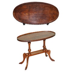Vintage OVAL SCALLOPED EDGE OCCASiONAL SIDE TABLE