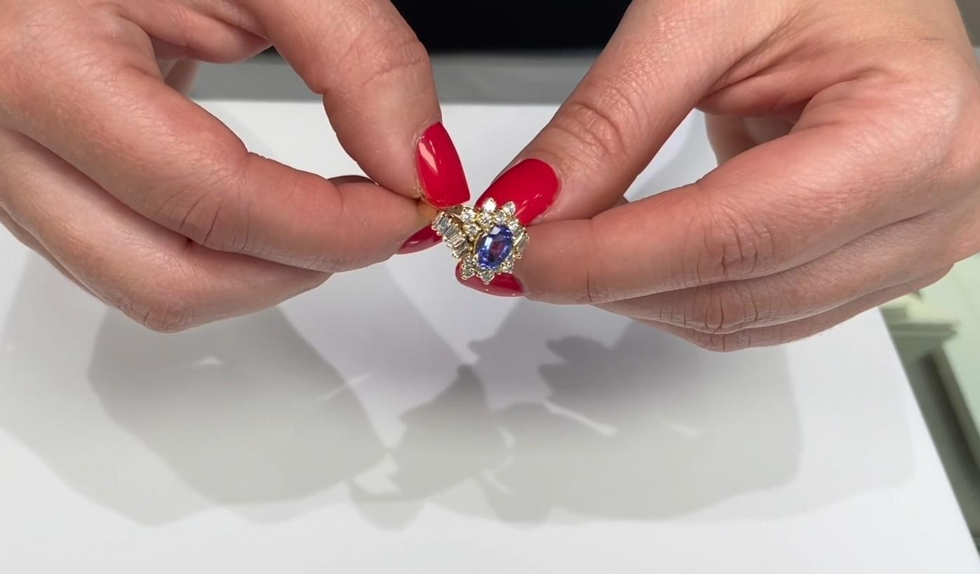 Ovaler Tansanit-Ring im Vintage-Stil mit runden und Baguette-Diamanten aus 14 Karat Gold im Angebot 4