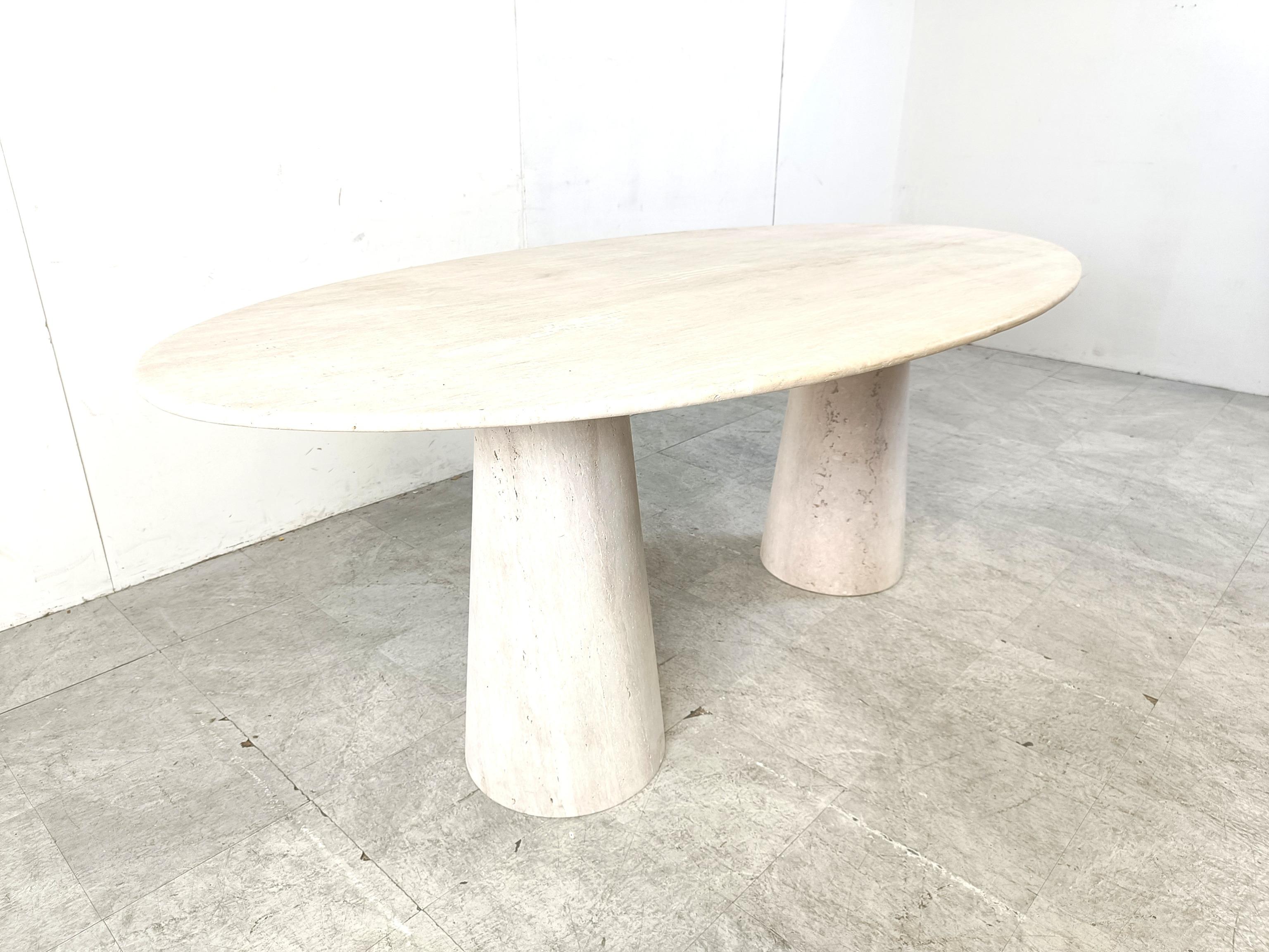 Table de salle à manger ovale vintage en travertin, années 1970 3