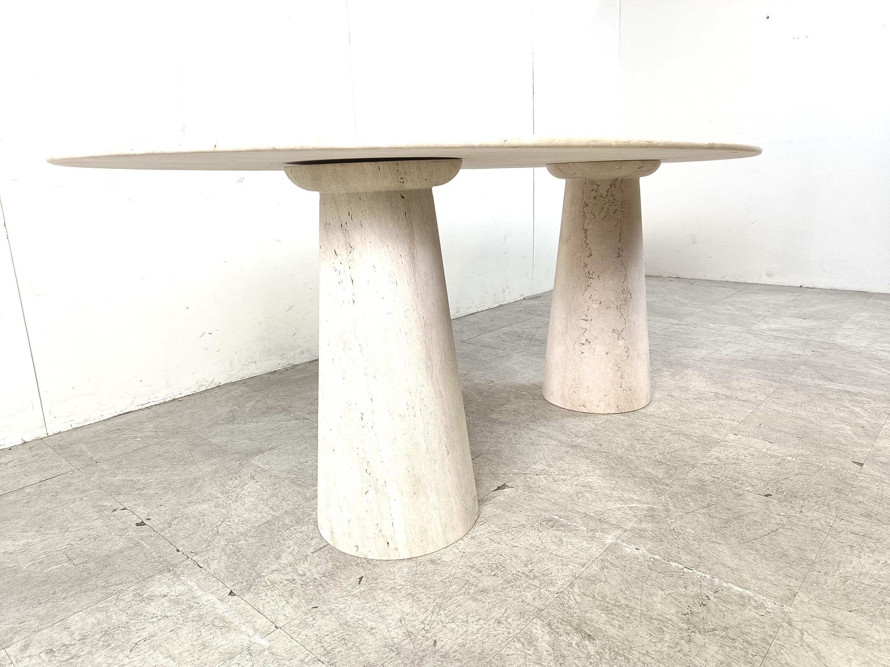 Mesa de comedor vintage ovalada de travertino, años 70 5