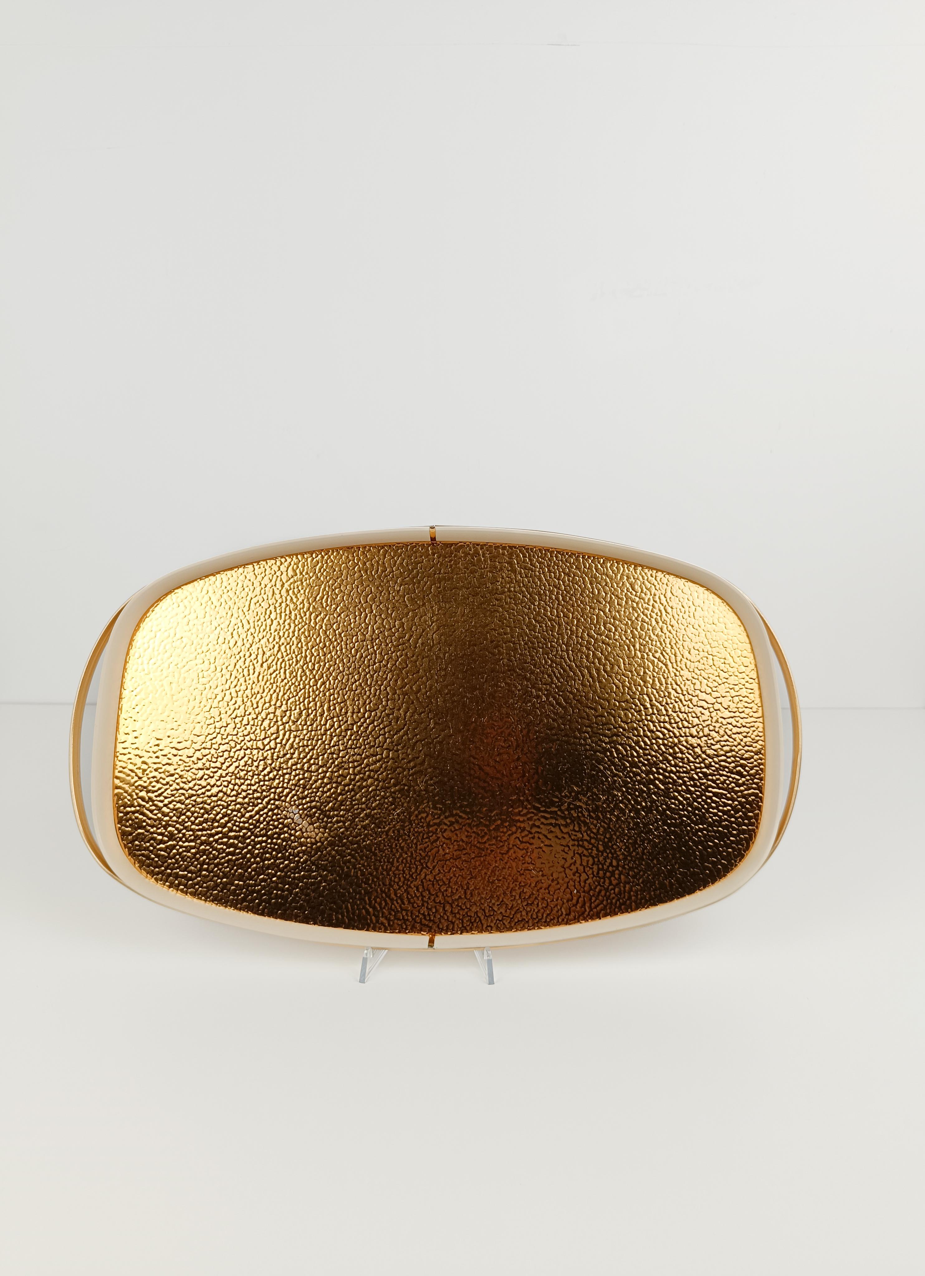 Vintage Oval Tray in Gilded Hammered Aluminum and Ivory Plastic, Italy 60s For Sale 11