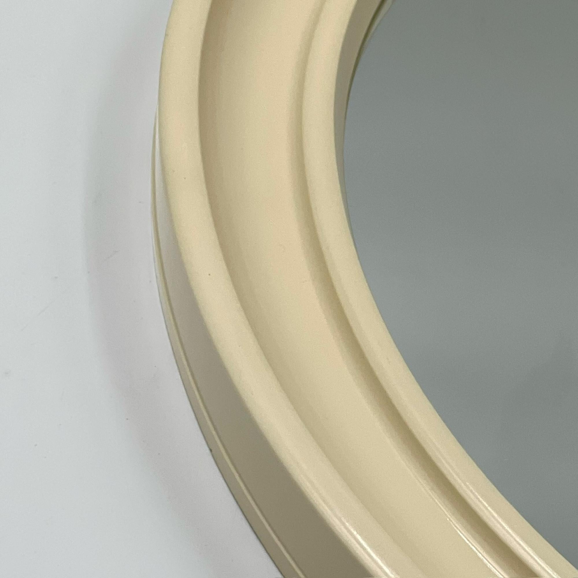 Vintage Oval Wall Mirror 'America' Carrara and Matta in Beige Bakelite, 1970s im Angebot 4