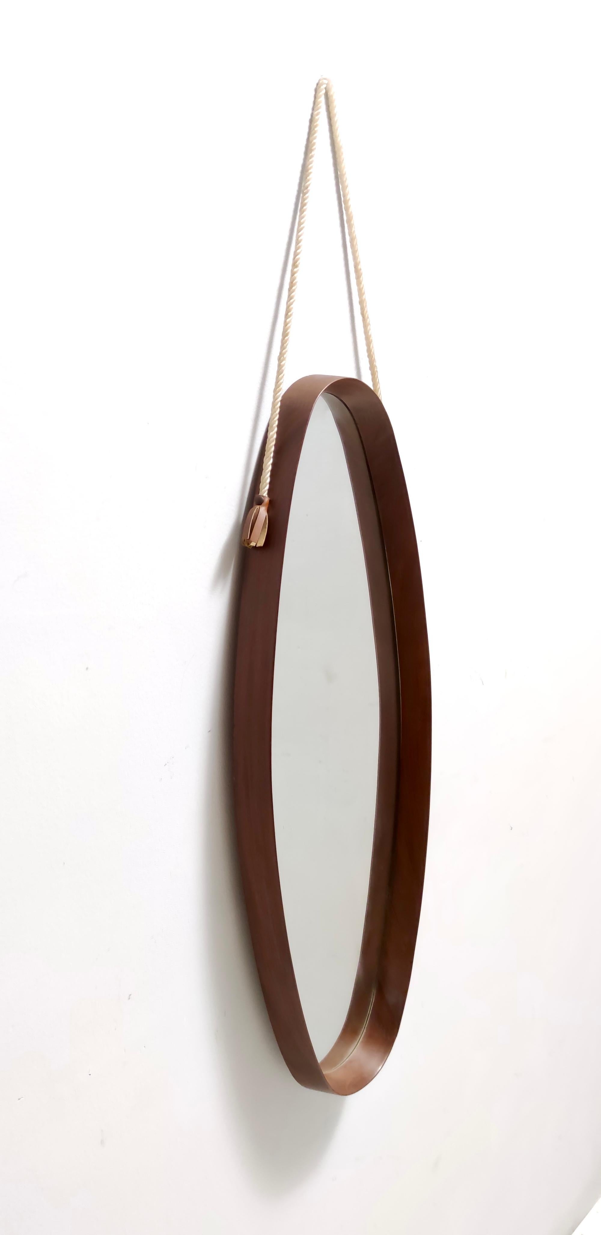 Vintage Oval Wall Mirror with Ebonized Beech Frame and a Nylon Rope, Italy In Excellent Condition For Sale In Bresso, Lombardy