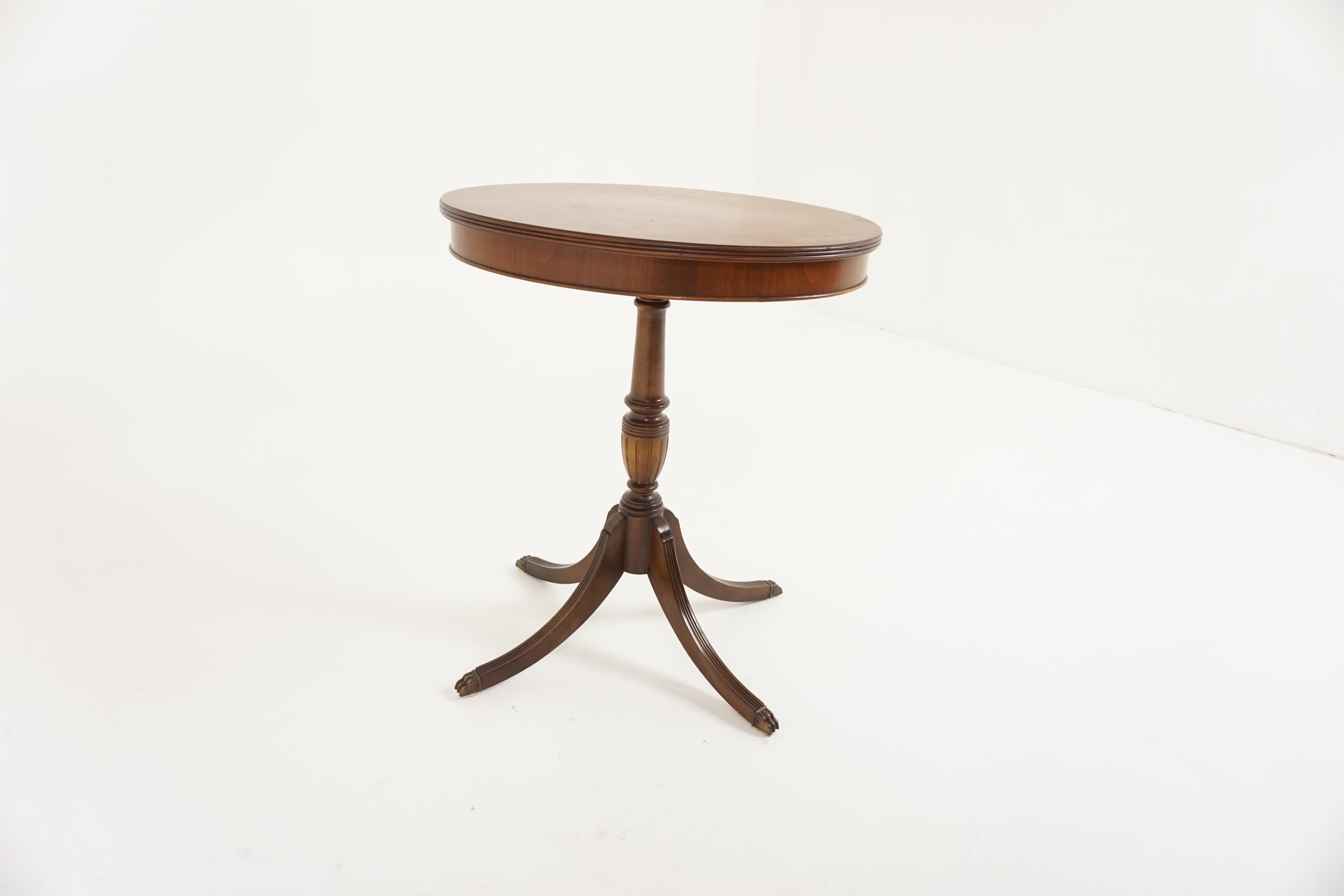 Mid-20th Century Vintage Oval Walnut Table, Duncan Phyfe, on Tripod Base, America 1930s, B2051