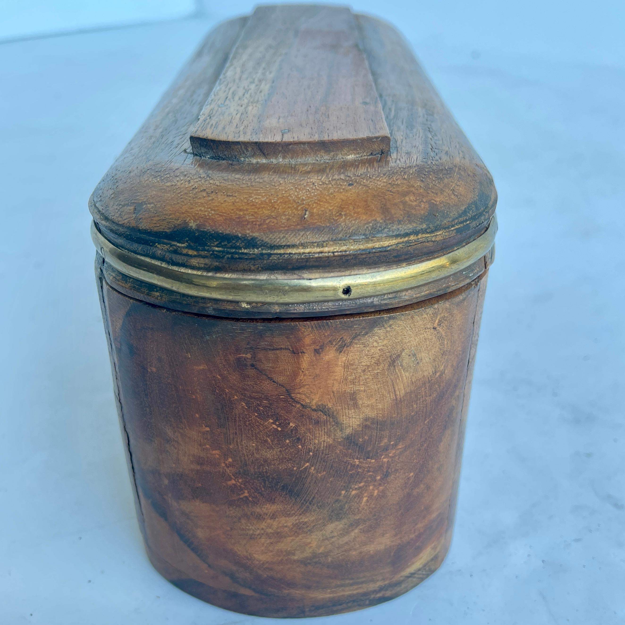 Vintage Oval Wood and Brass Jewelry Box For Sale 9