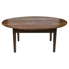Mesa baja ovalada de madera vintage