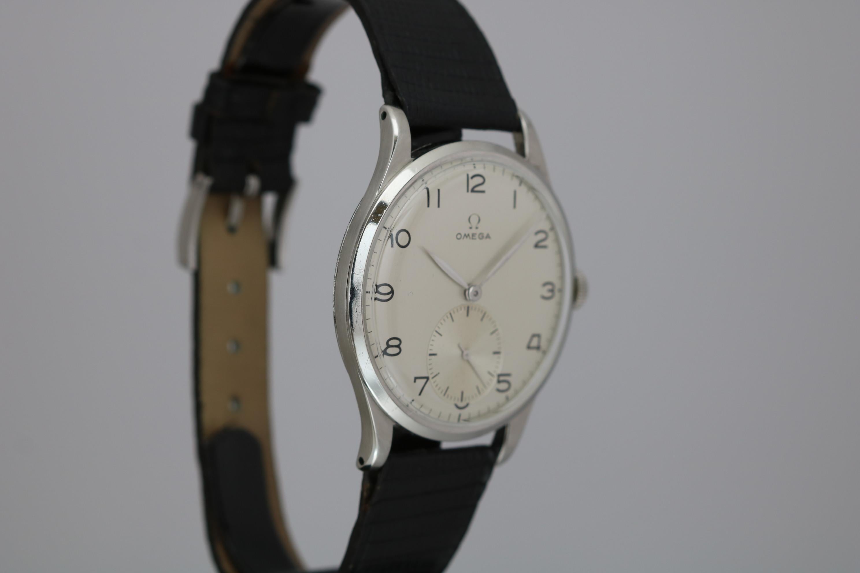 Vintage Oversized Stainless Steel Omega Ref 2609 Wristwatch, circa 1950 3