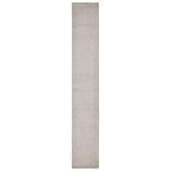 Tappeto persiano sovratinto d'epoca in beige-marrone a campo aperto, da Rug & Kilim