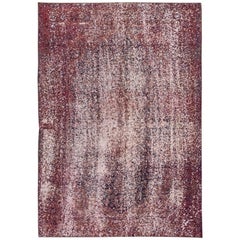 Übergefärbter Vintage-Teppich