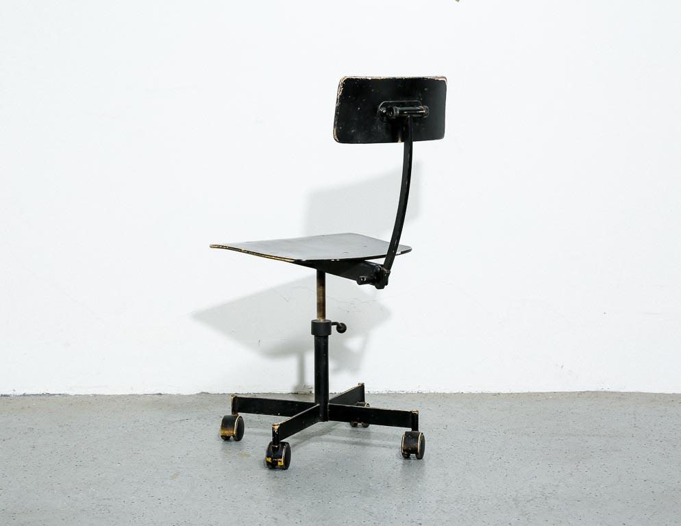 Vintage Overpainted Kevi Task Chair In Fair Condition In Brooklyn, NY