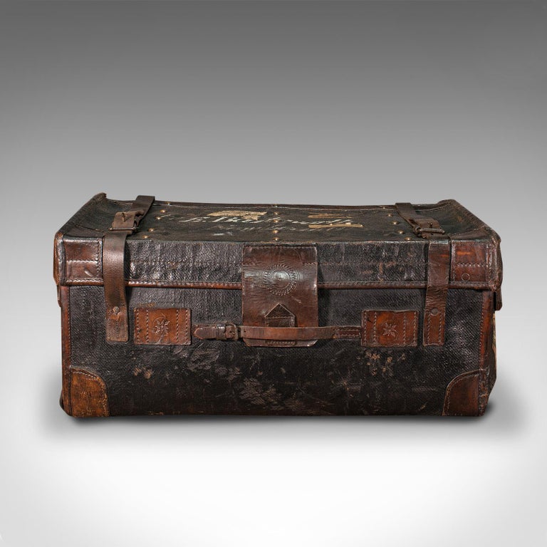 t035 Antique Travel Luggage Train Trunk Hat Box with Handle Vintage 19 –  TimeKeepersOlive