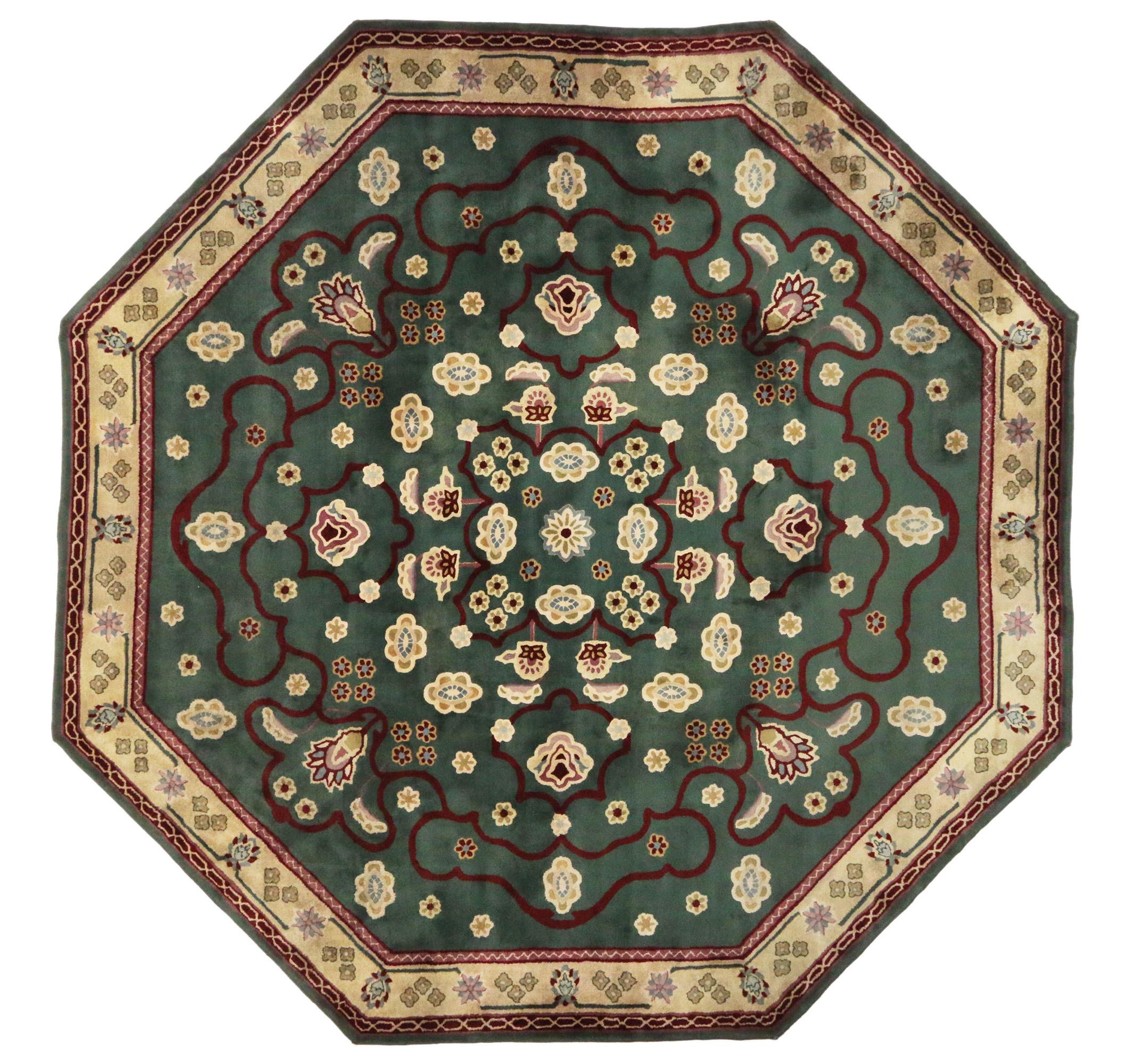 American Classical Vintage Oversize Octagon Edward Fields Rug with Regal Old World Style For Sale