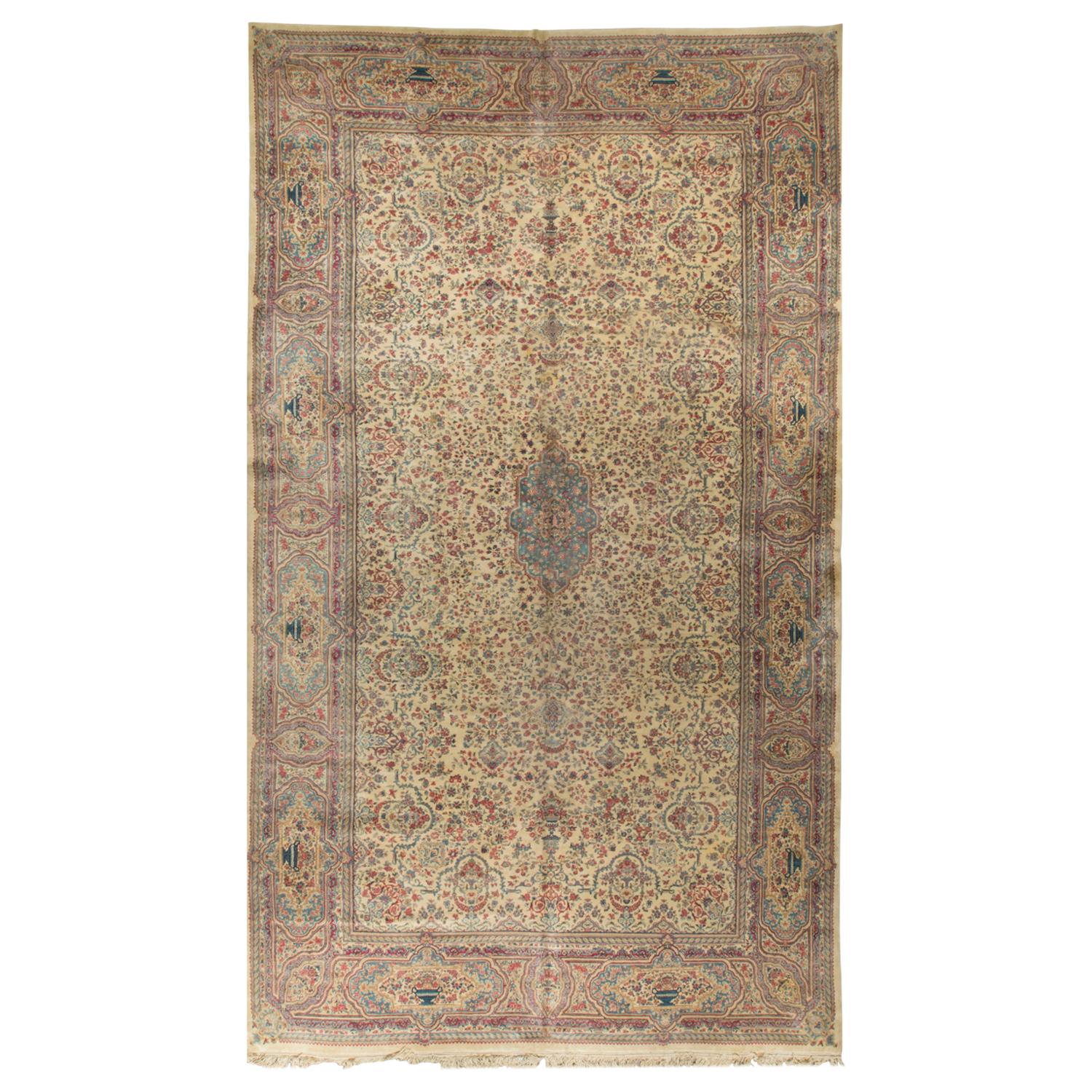 Übergroßer persischer Kirman-Teppich in Übergröße, ca. 1940 11'9 x 21'5
