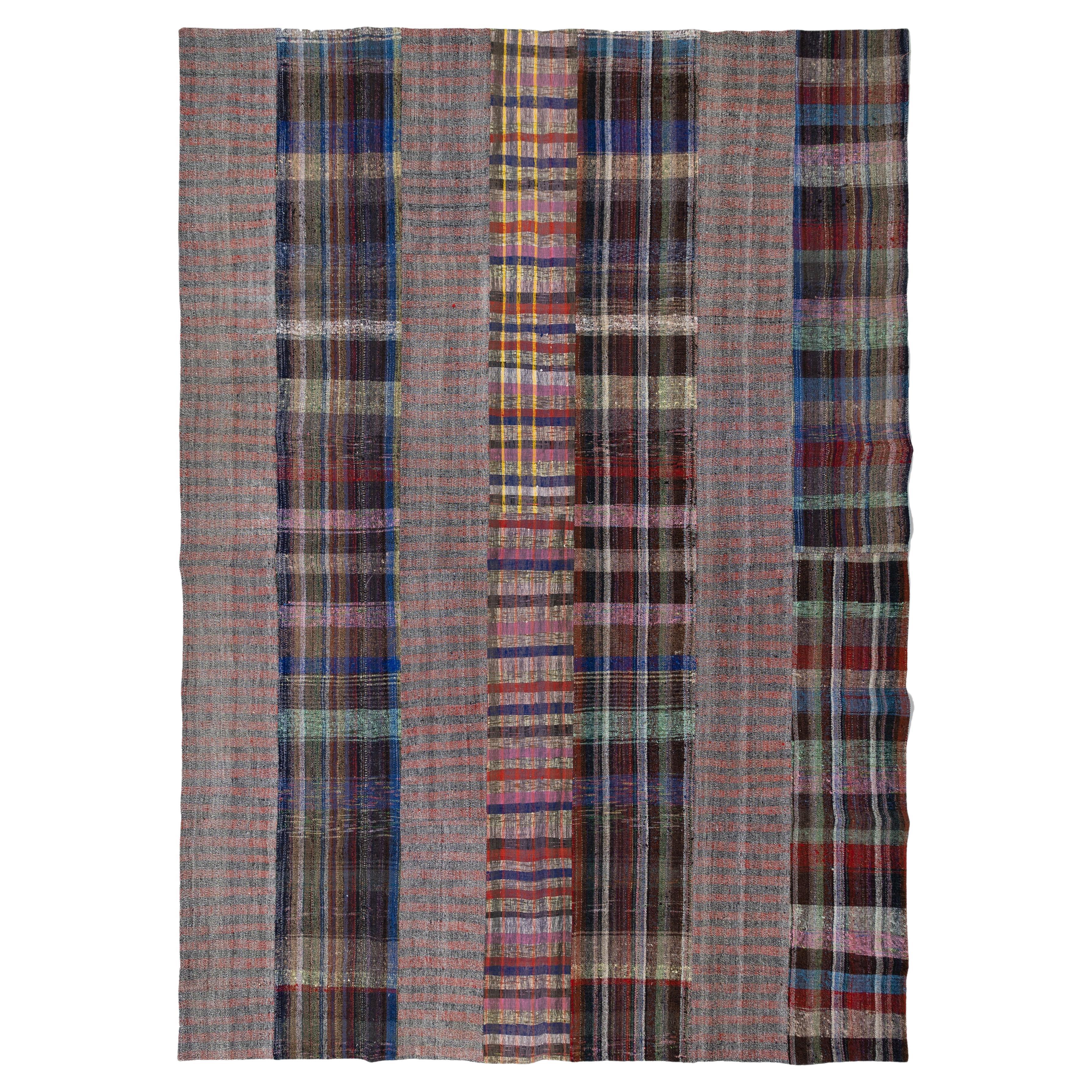 Türkischer Adana-Kilim-Teppich in Übergröße im Angebot