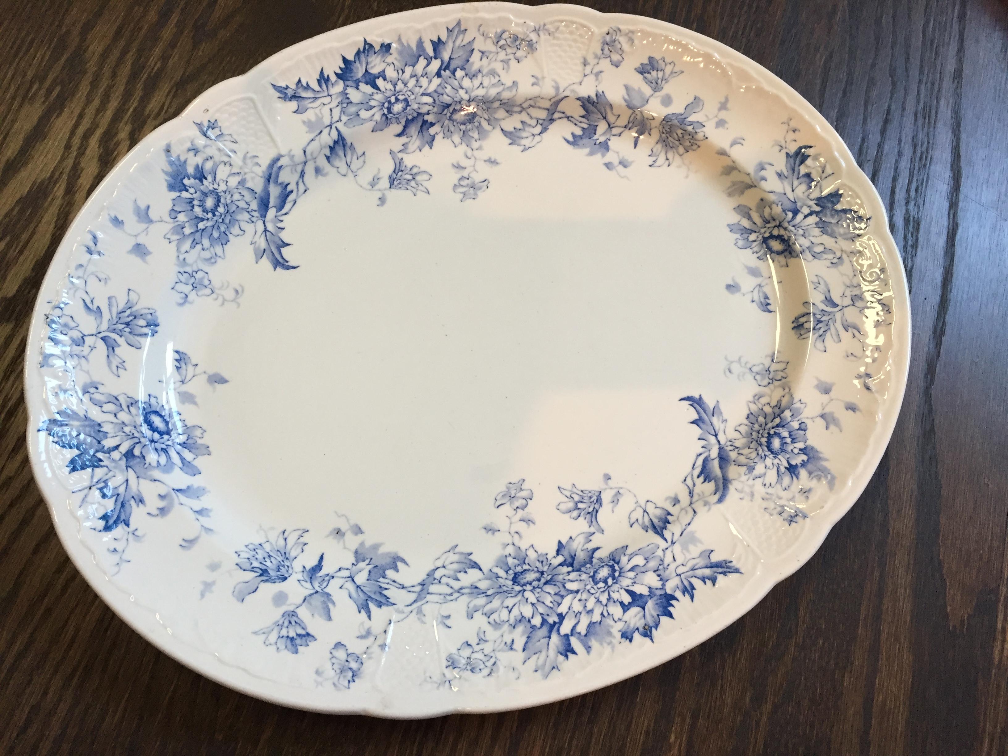 Vintage oversized decorative English platter
Stamped Aster K & C
Perfect on your wall or on your table.
