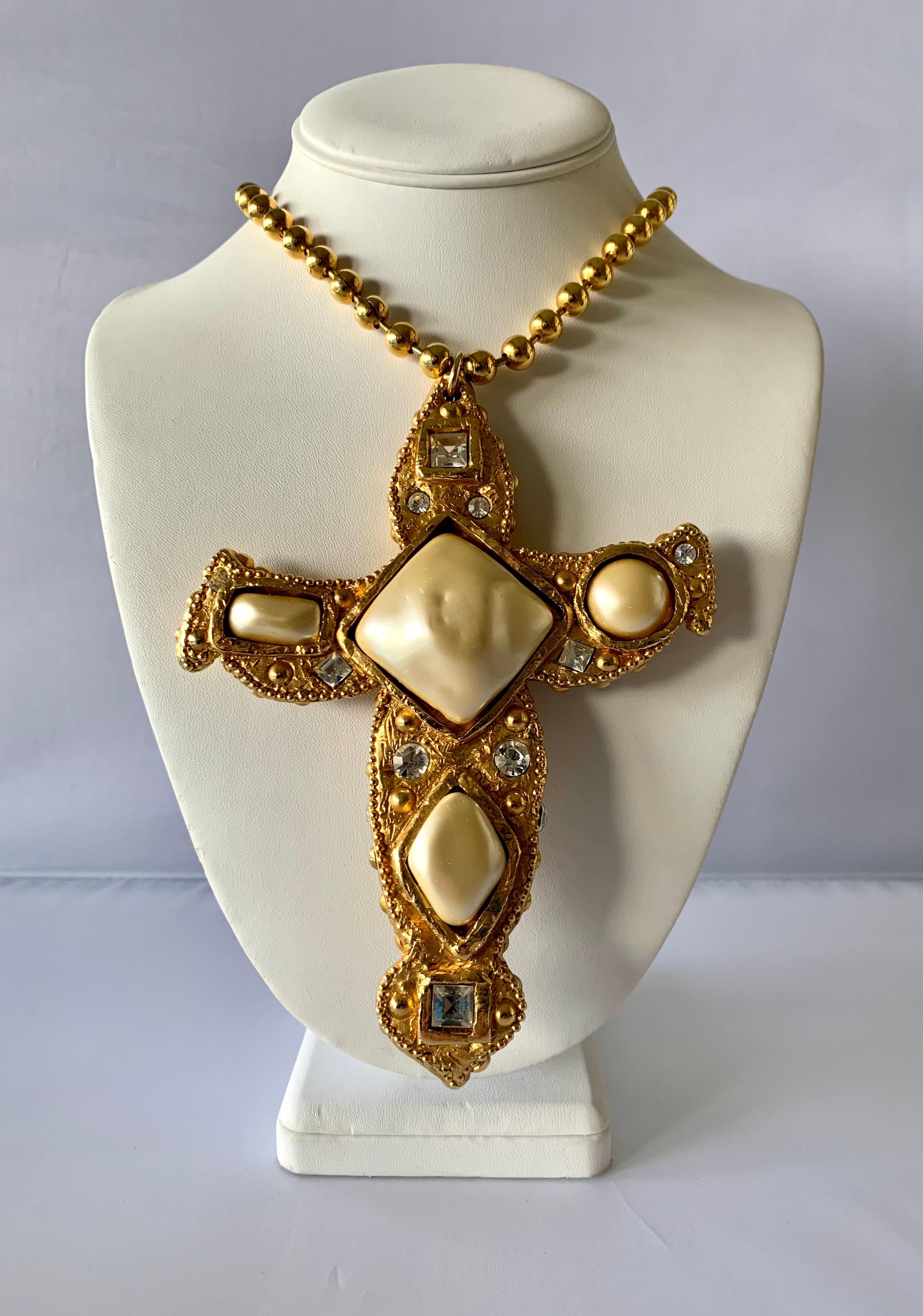 diamante pendant necklace