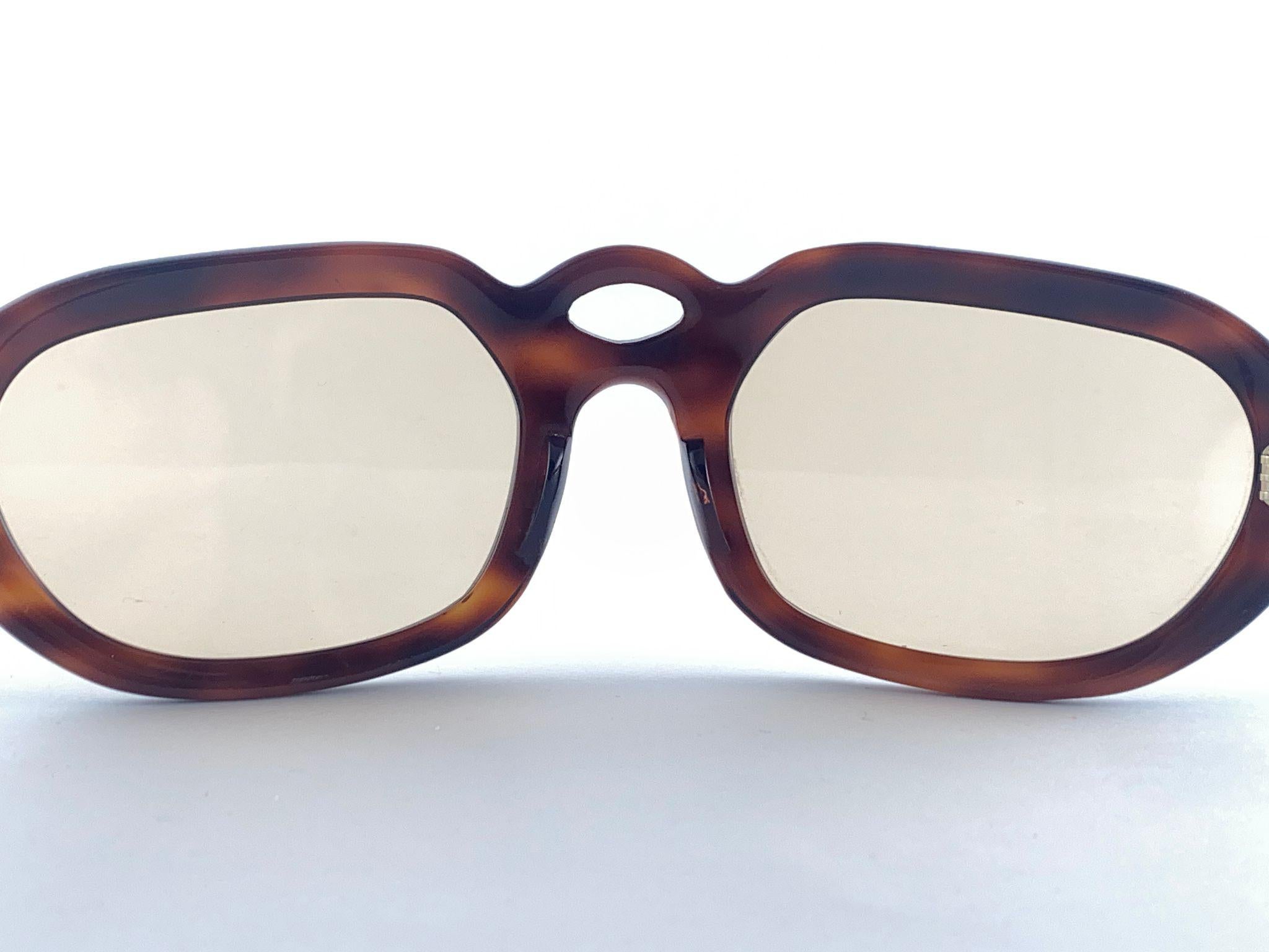 Occhiali da sole oversize Jean Dumas con montatura tartaruga scura anni '70 in vendita 1