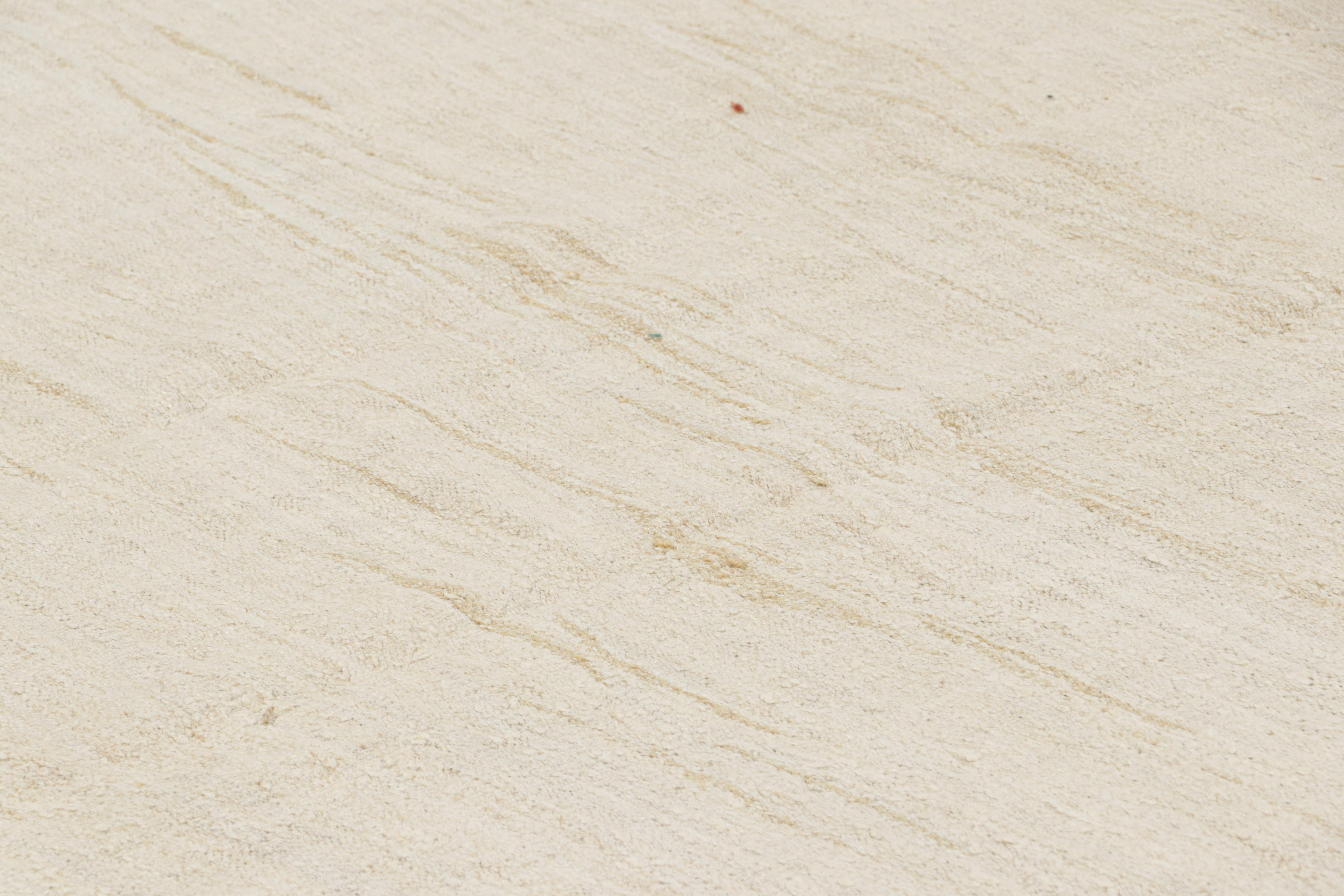 Turkish Vintage Oversized Kilim in White and Beige Tones For Sale