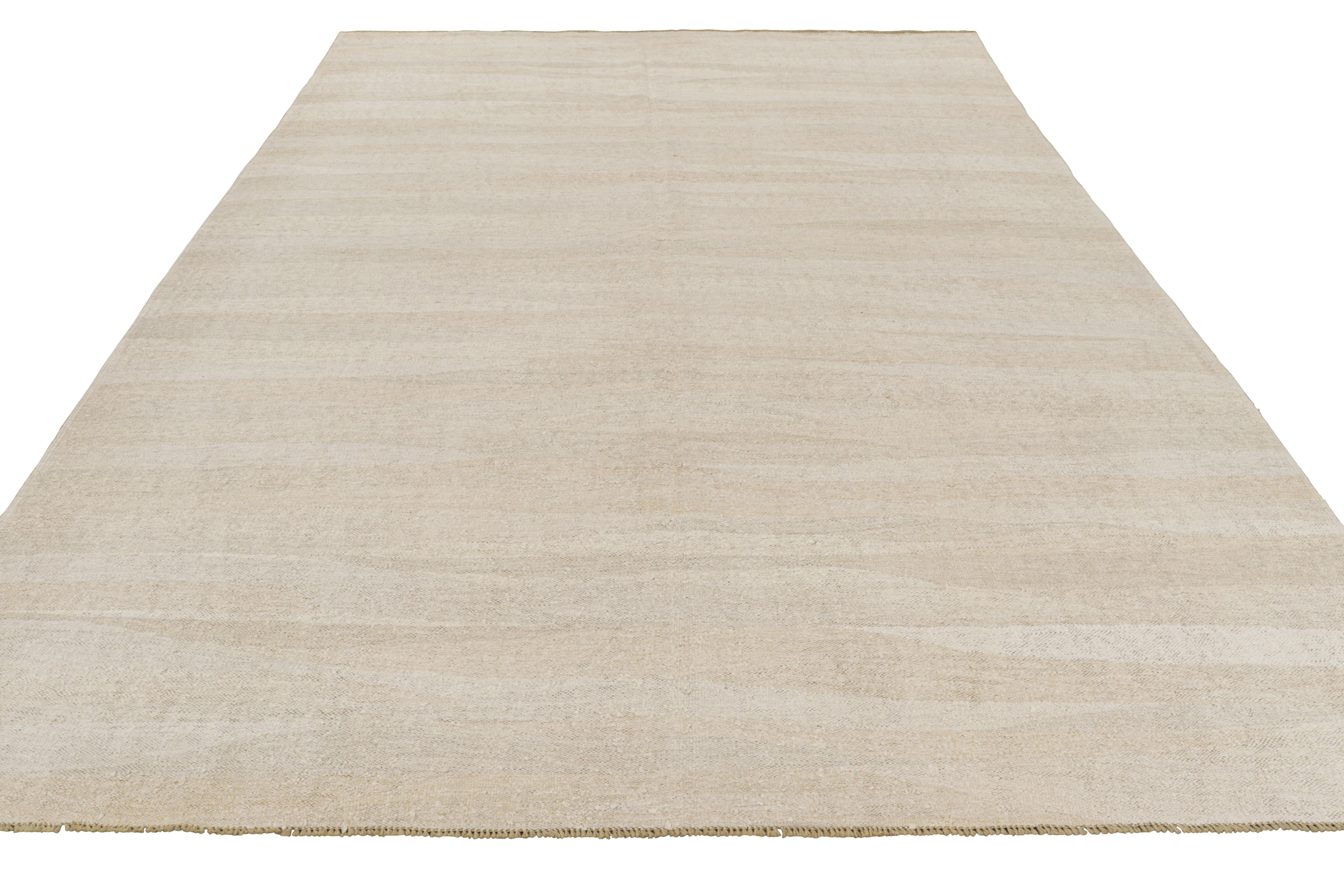 Kilim vintage surdimensionné dans les tons blanc et beige de Rug & Kilim Bon état - En vente à Long Island City, NY