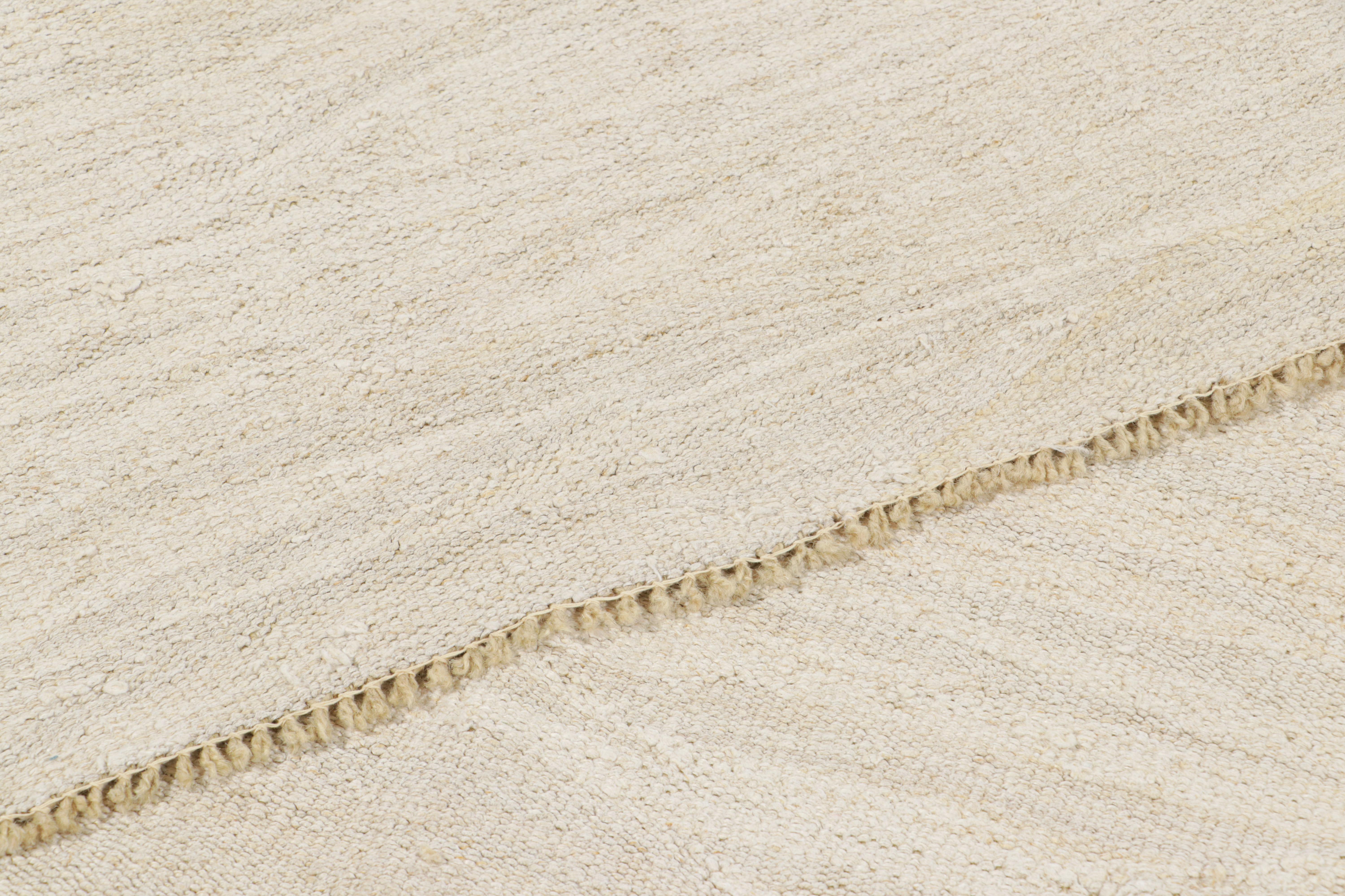 Laine Kilim vintage surdimensionné dans les tons blanc et beige de Rug & Kilim en vente