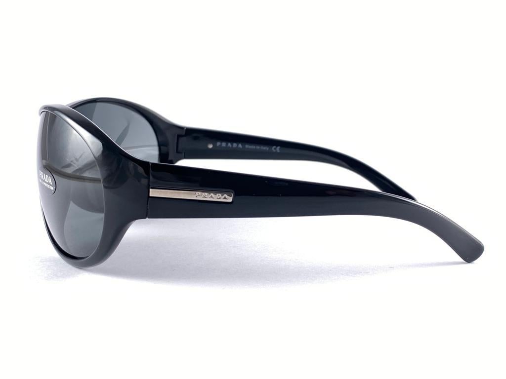 Vintage Oversized PRADA Black SPR 19H Sunglasses 2000'S  For Sale 1