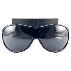 Vintage Oversized PRADA Black SPR 19H Sunglasses 2000'S