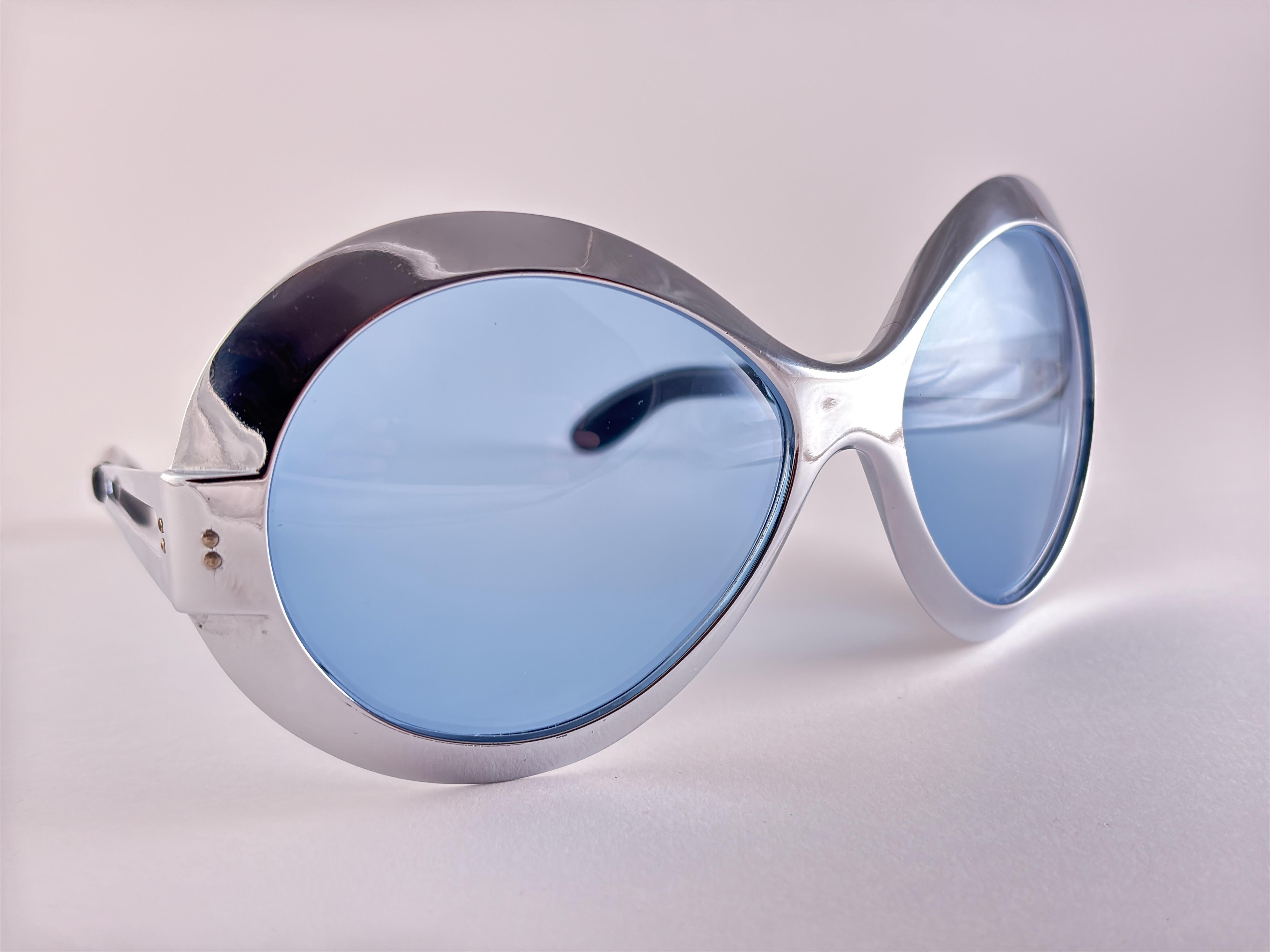 Gafas de sol vintage metalizadas plateadas sobredimensionadas Años 70 Fabricadas en Francia Púrpura en venta