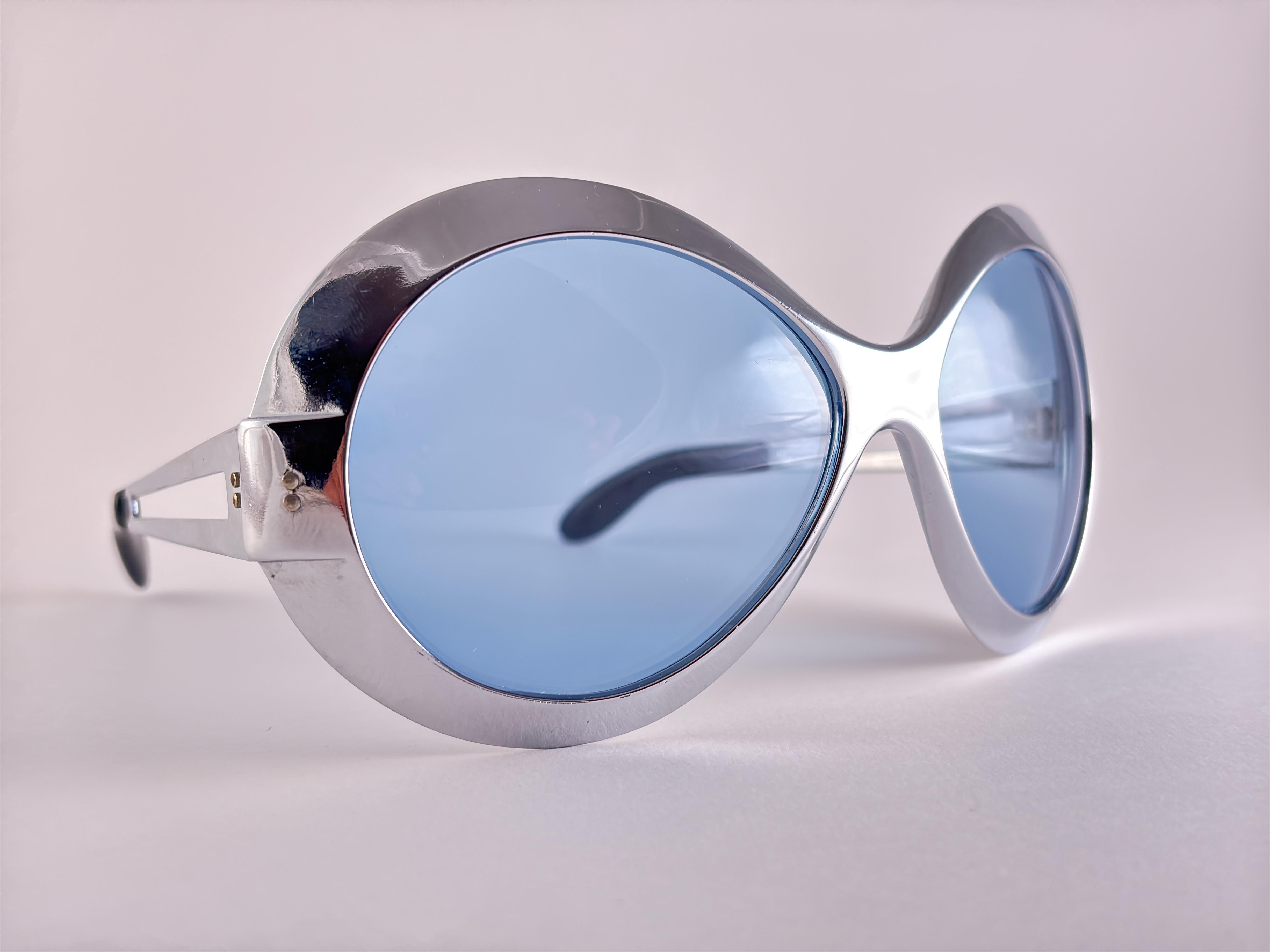 Gafas de sol vintage metalizadas plateadas sobredimensionadas Años 70 Fabricadas en Francia en venta 2