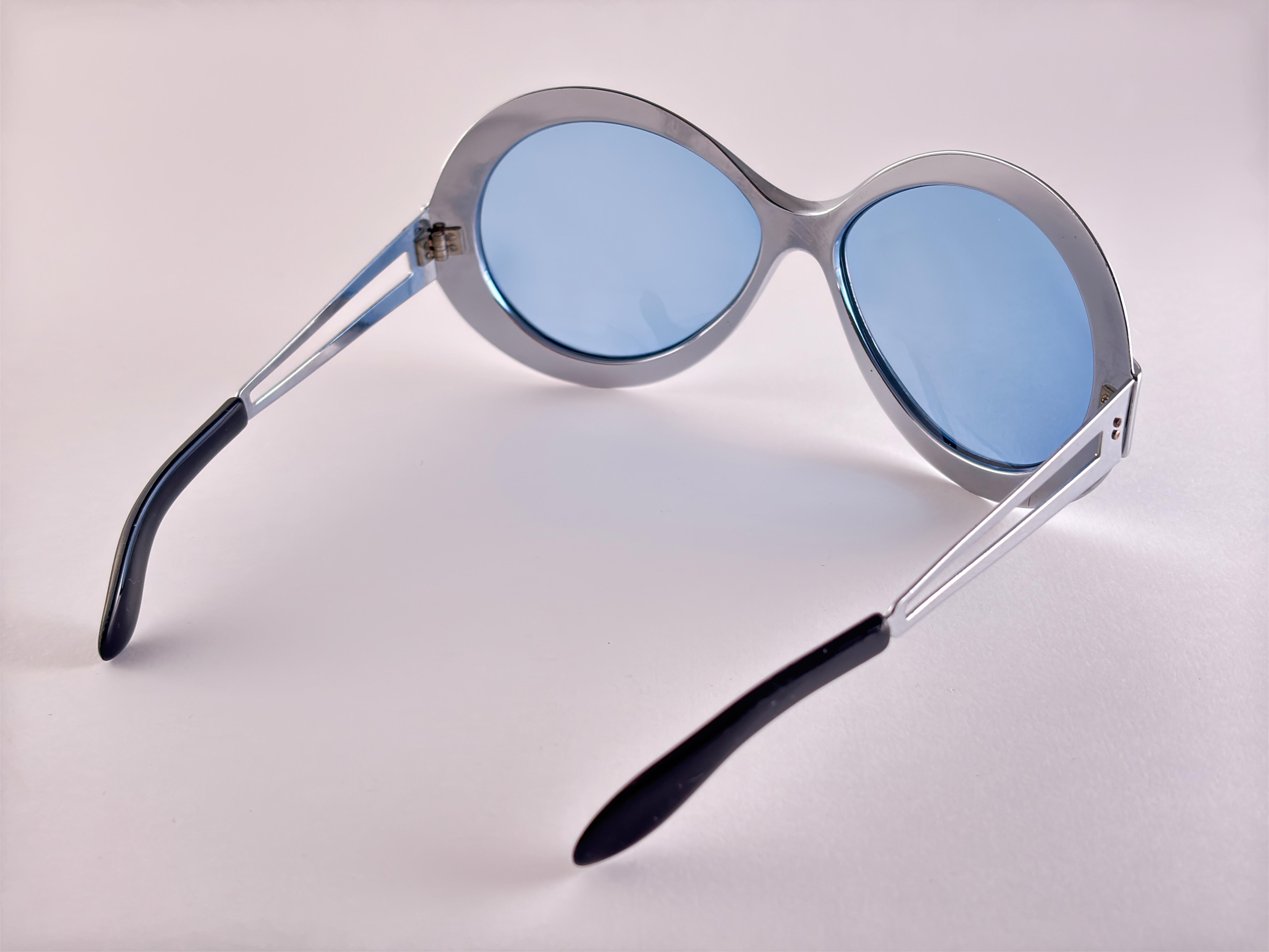 Gafas de sol vintage metalizadas plateadas sobredimensionadas Años 70 Fabricadas en Francia en venta 4