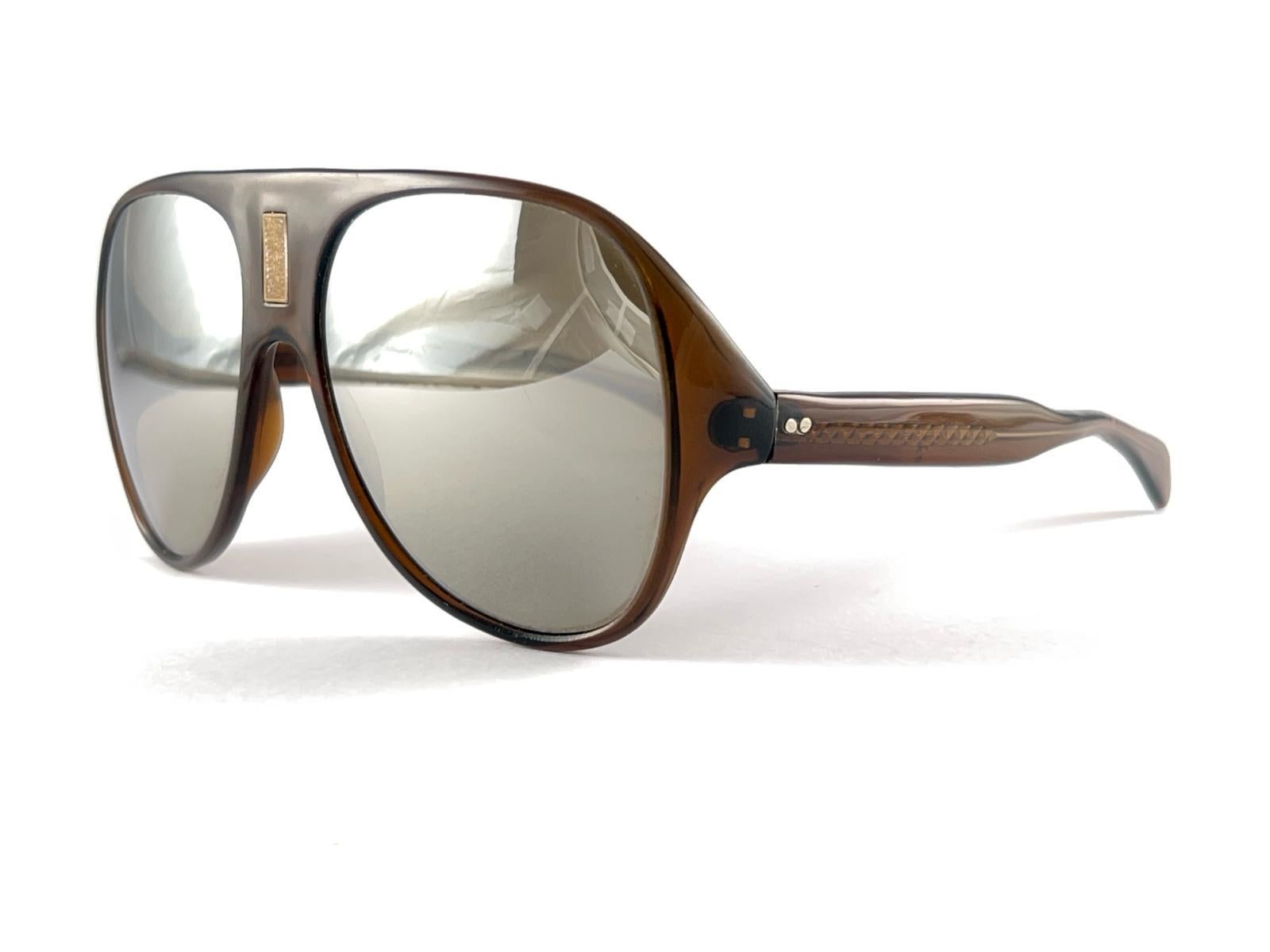 Vintage Oversized Translucent Brown Frame Mirrored Lenses 1970'S Made In  France In Excellent Condition For Sale In Baleares, Baleares