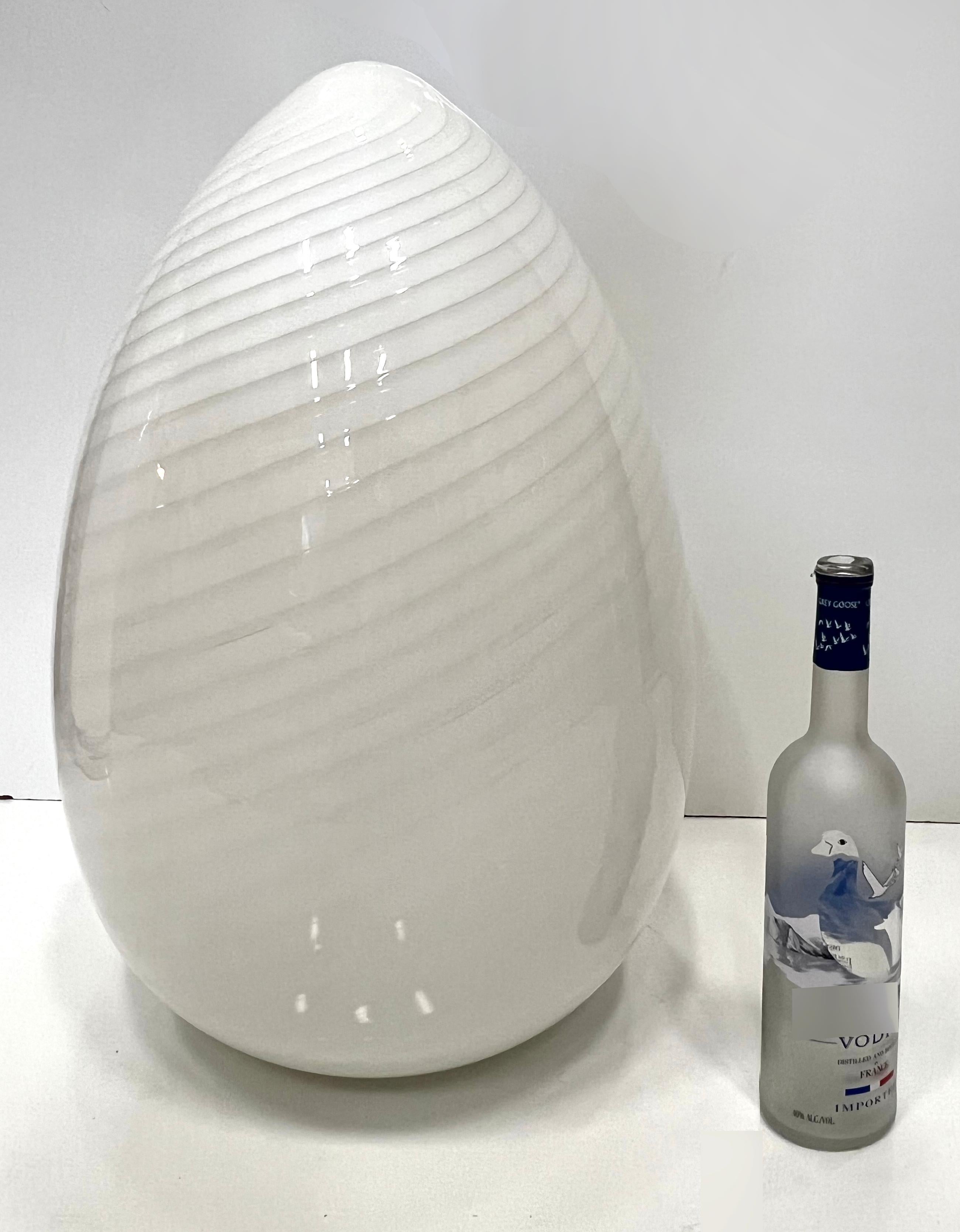 Italian Vintage Oversized Vitri Murano Swirled Egg Table Lamp For Sale