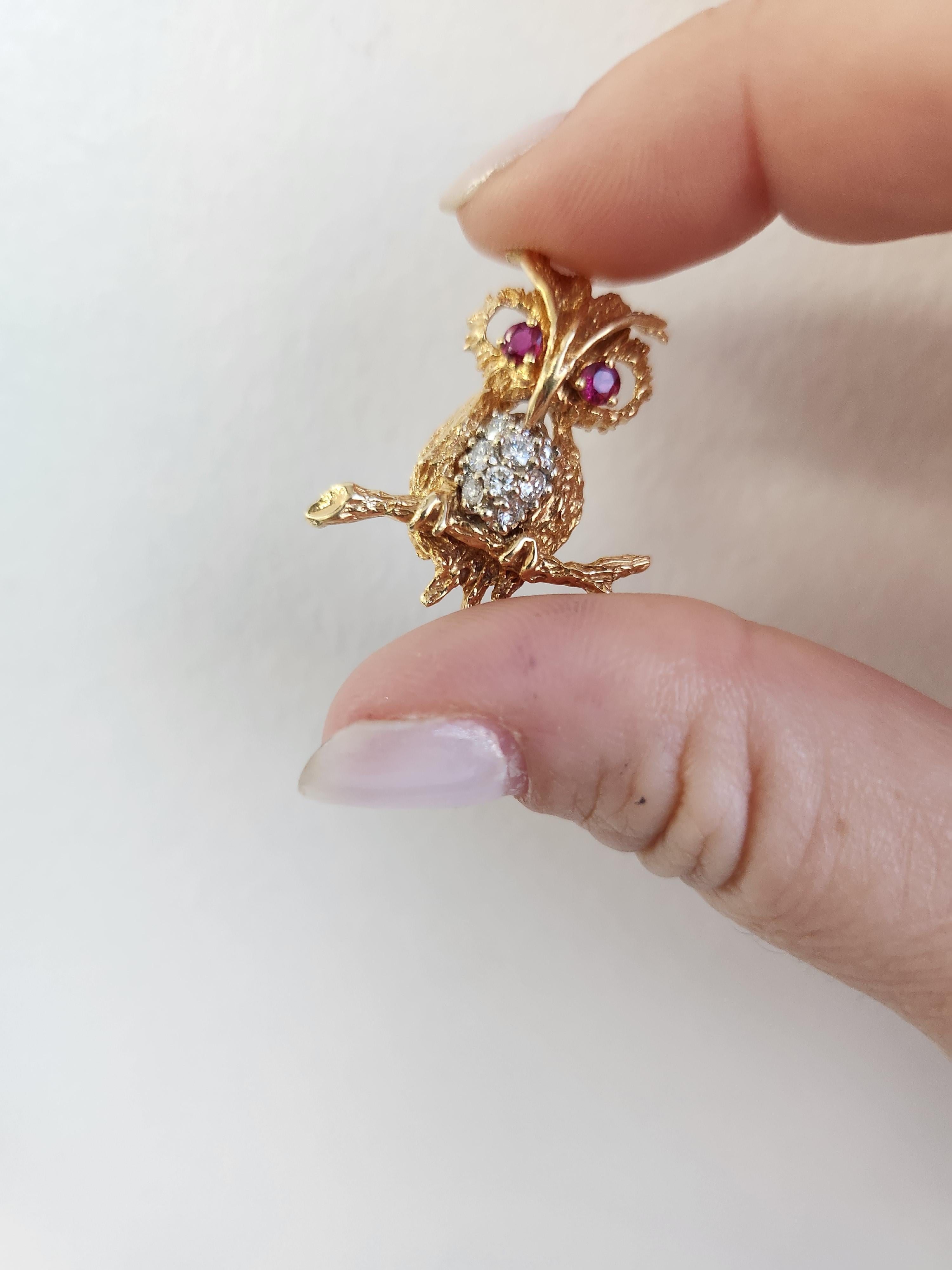 Femenino o masculino Broche Vintage Búho Ojos de Diamante y Rubí Oro Amarillo 14K en venta