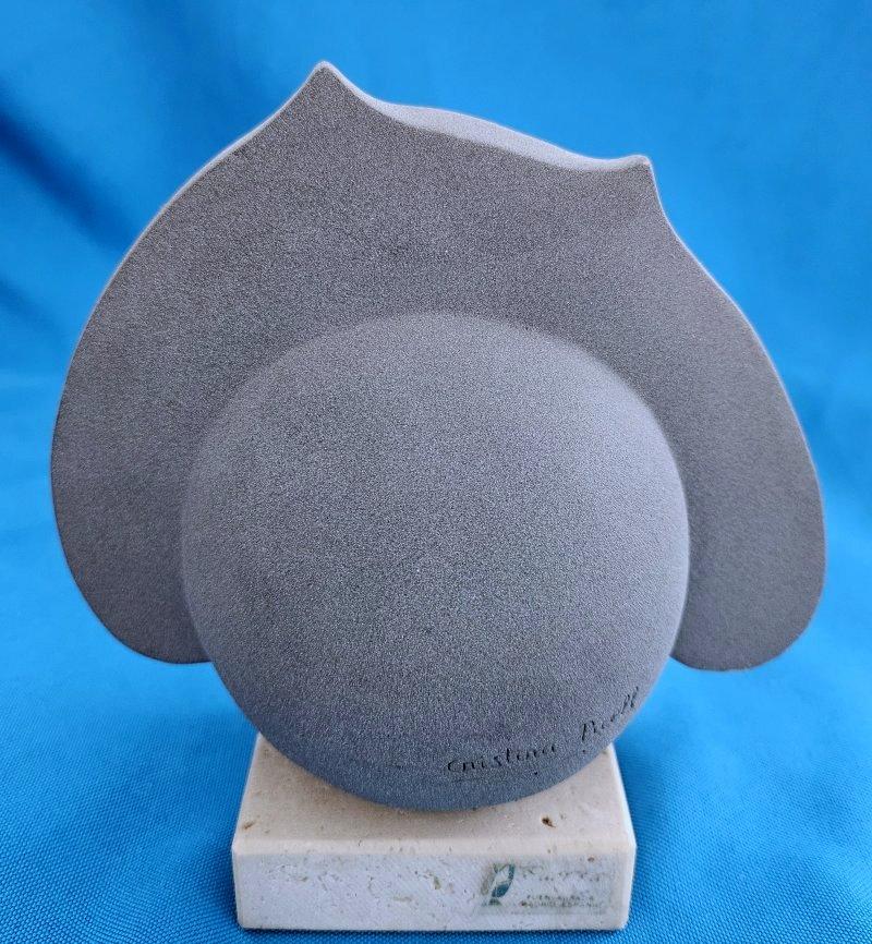 Calco Scultura di gufo vintage grigio-topane di Cristina Puell, firmata sul retro - VENDITA CHIUSA in vendita