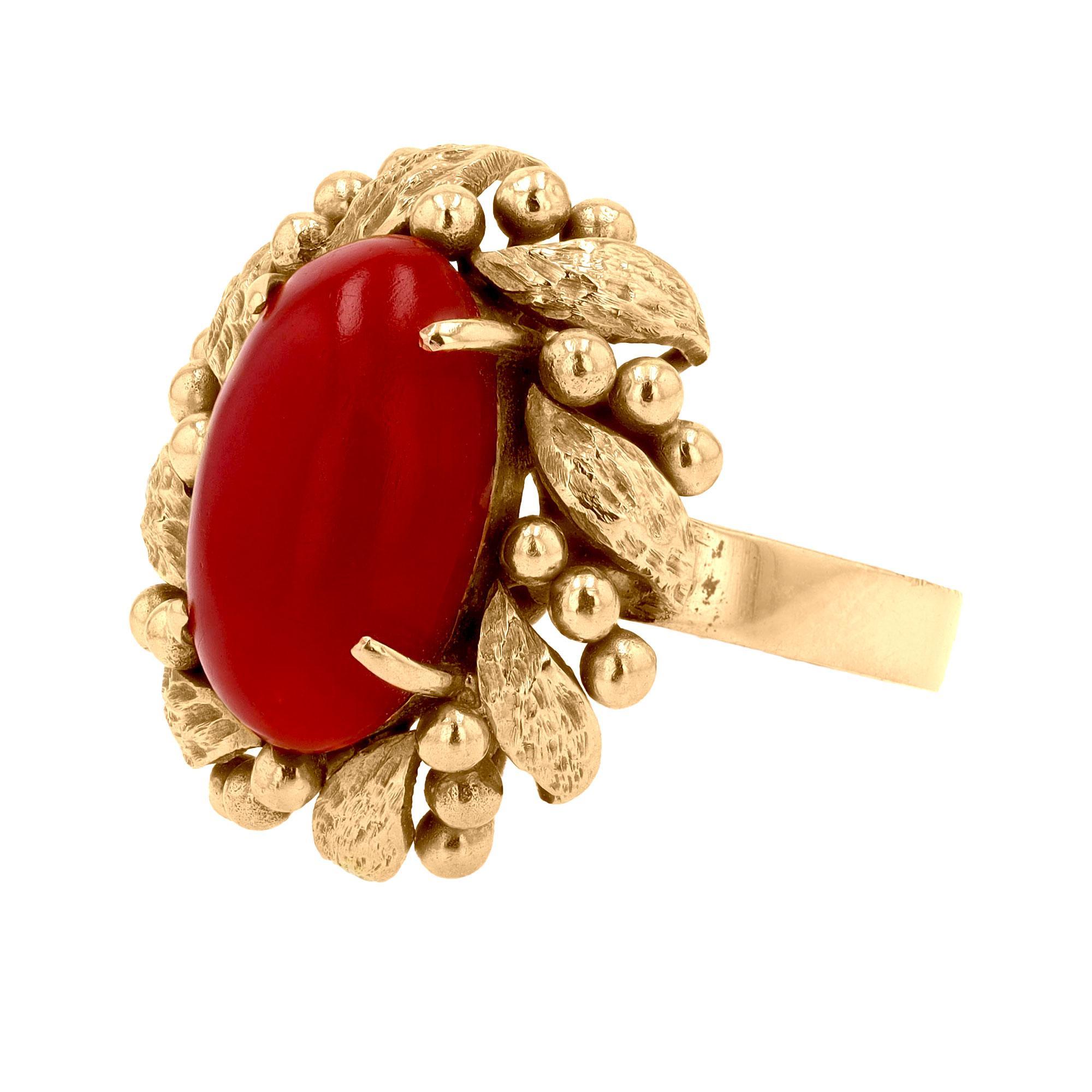 Art Deco Vintage Ox Blood Coral 14k Gold Wreath Ring For Sale