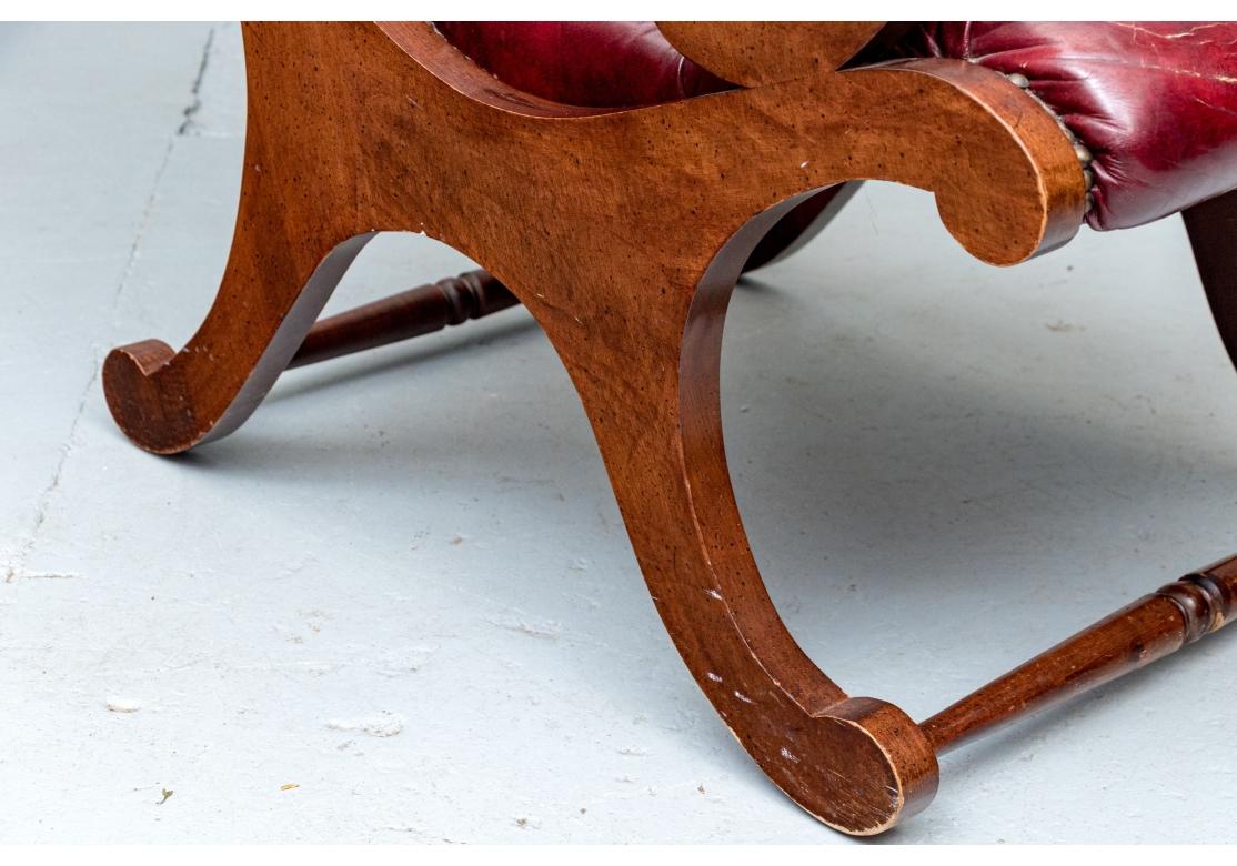 Chaise longue en cuir Vintage Oxblood en vente 3