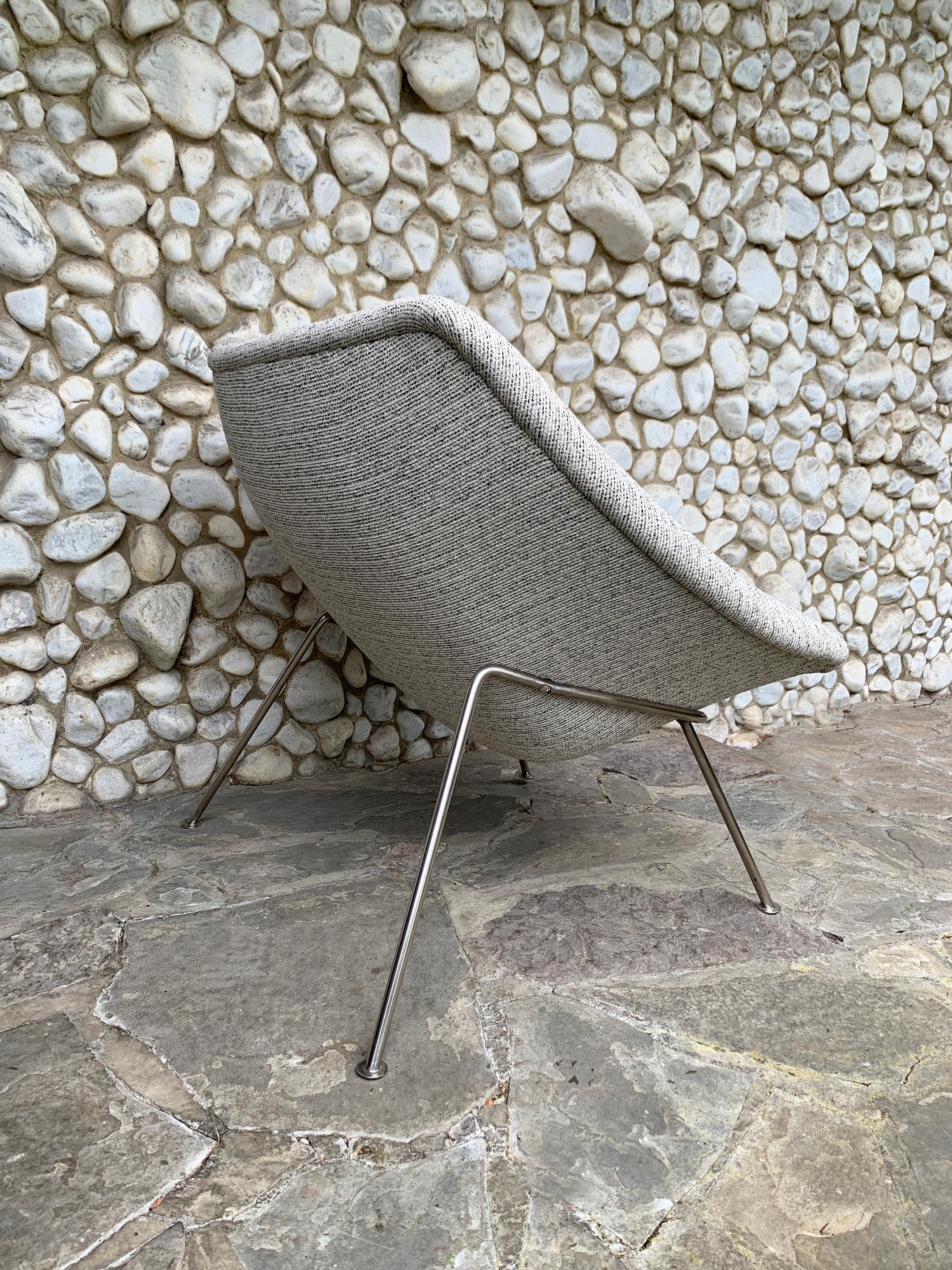 Vintage Oyster Chair by Pierre Paulin for Artifort, 1960s in Kvadrat Upholstery For Sale 4