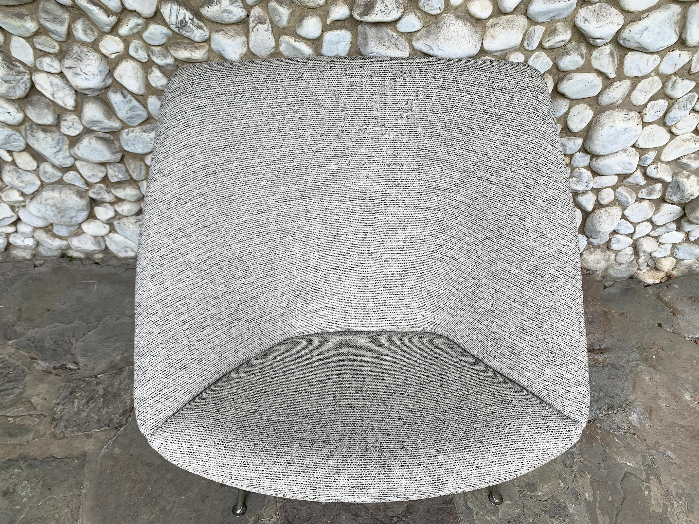 Vintage Oyster Chair by Pierre Paulin for Artifort, 1960s in Kvadrat Upholstery For Sale 8