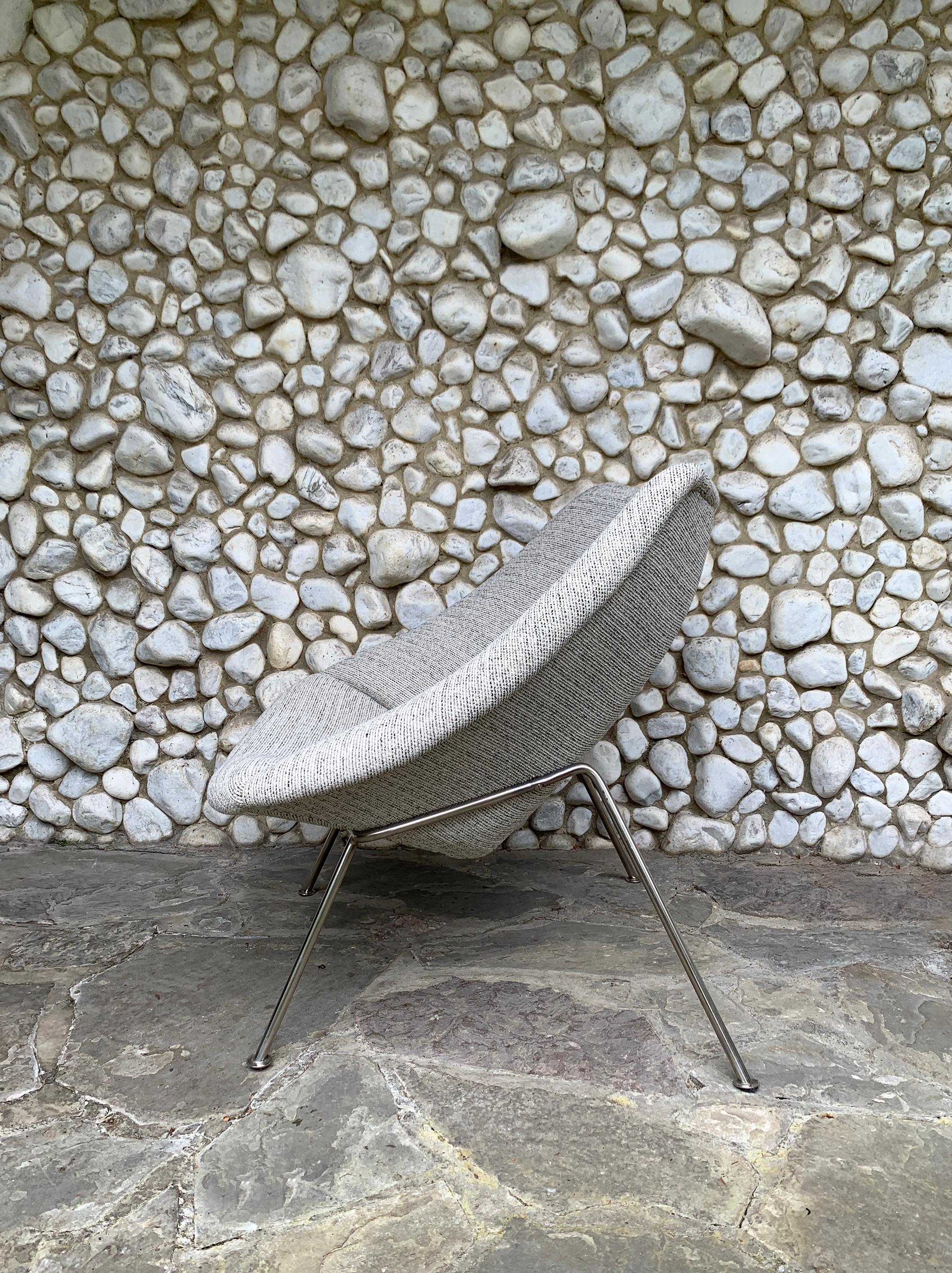 Vintage Oyster Chair by Pierre Paulin for Artifort, 1960s in Kvadrat Upholstery In Good Condition For Sale In Vorst, BE