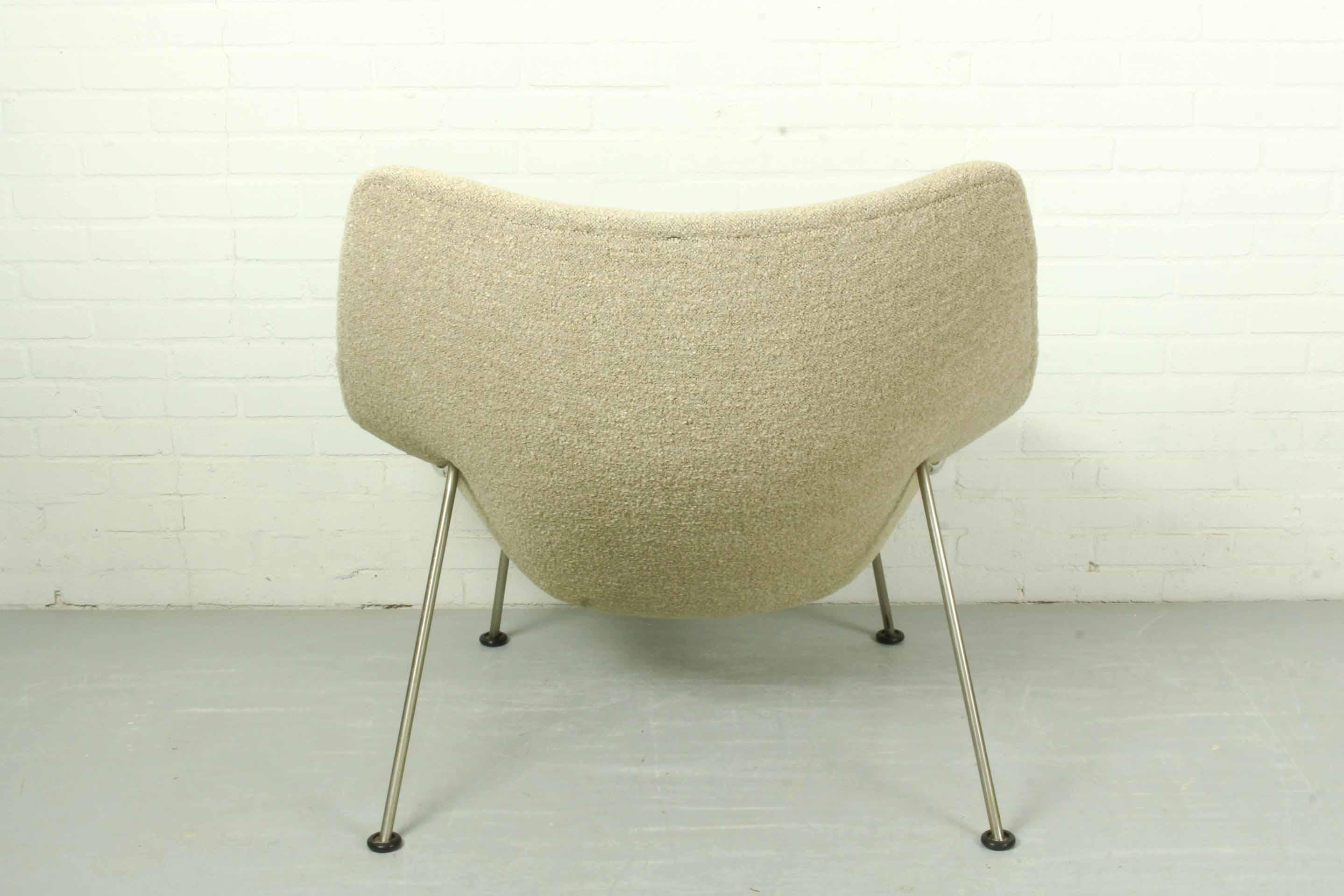 20th Century Vintage Oyster Chair by Pierre Paulin for Artifort in Boucle Fabric