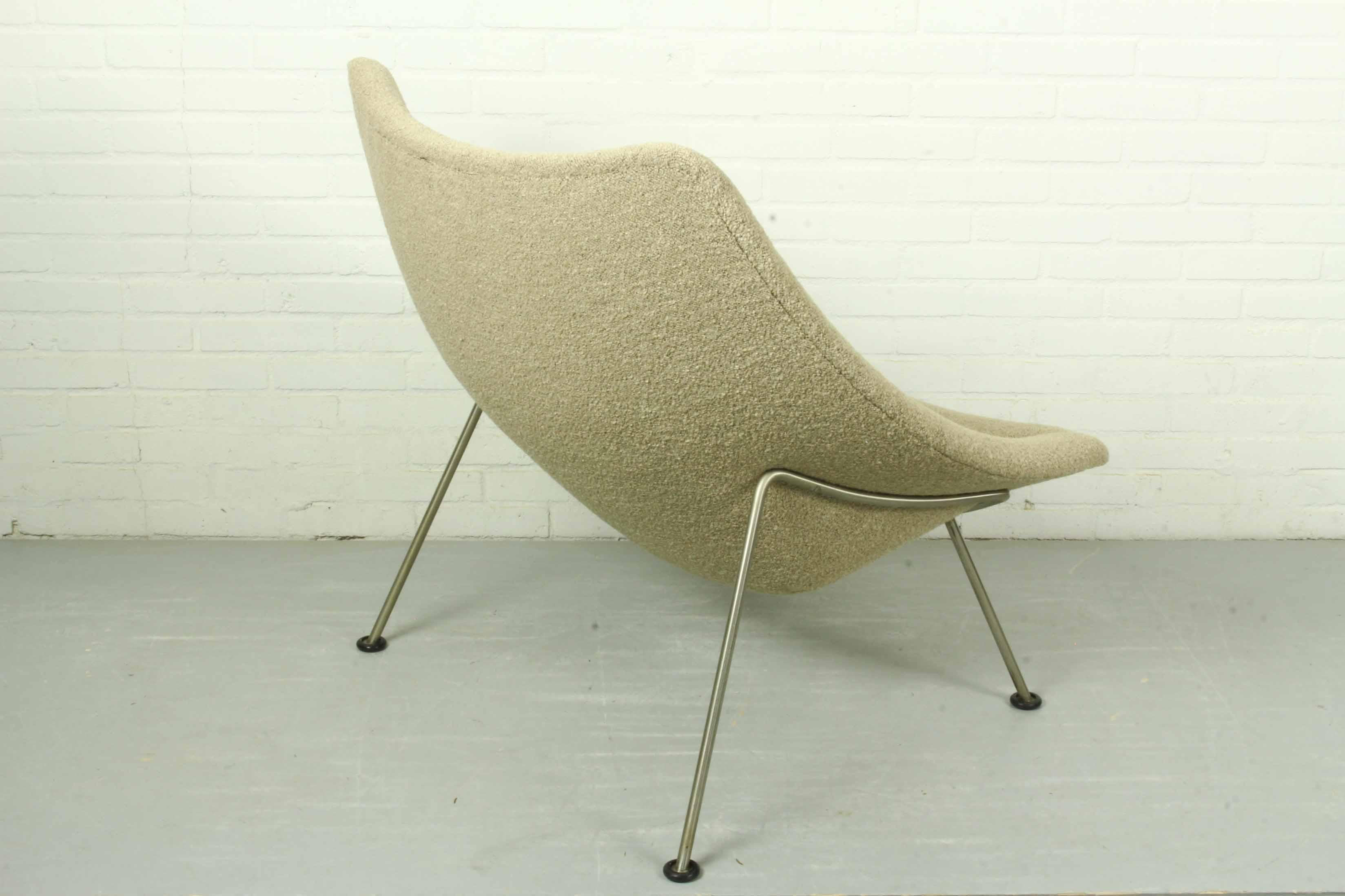 Bouclé Vintage Oyster Chair by Pierre Paulin for Artifort in Boucle Fabric