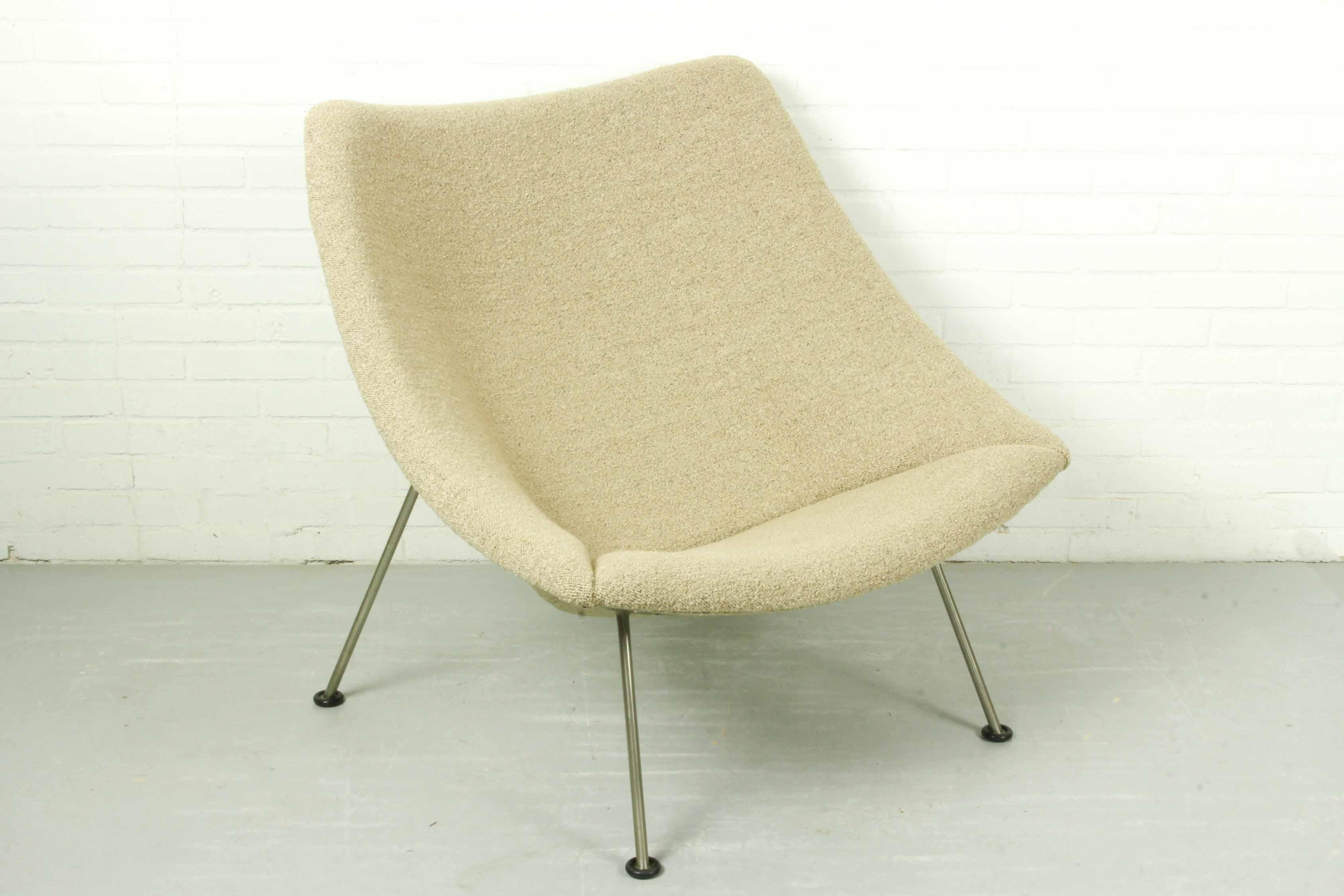 Vintage Oyster Chair by Pierre Paulin for Artifort in Boucle Fabric 1