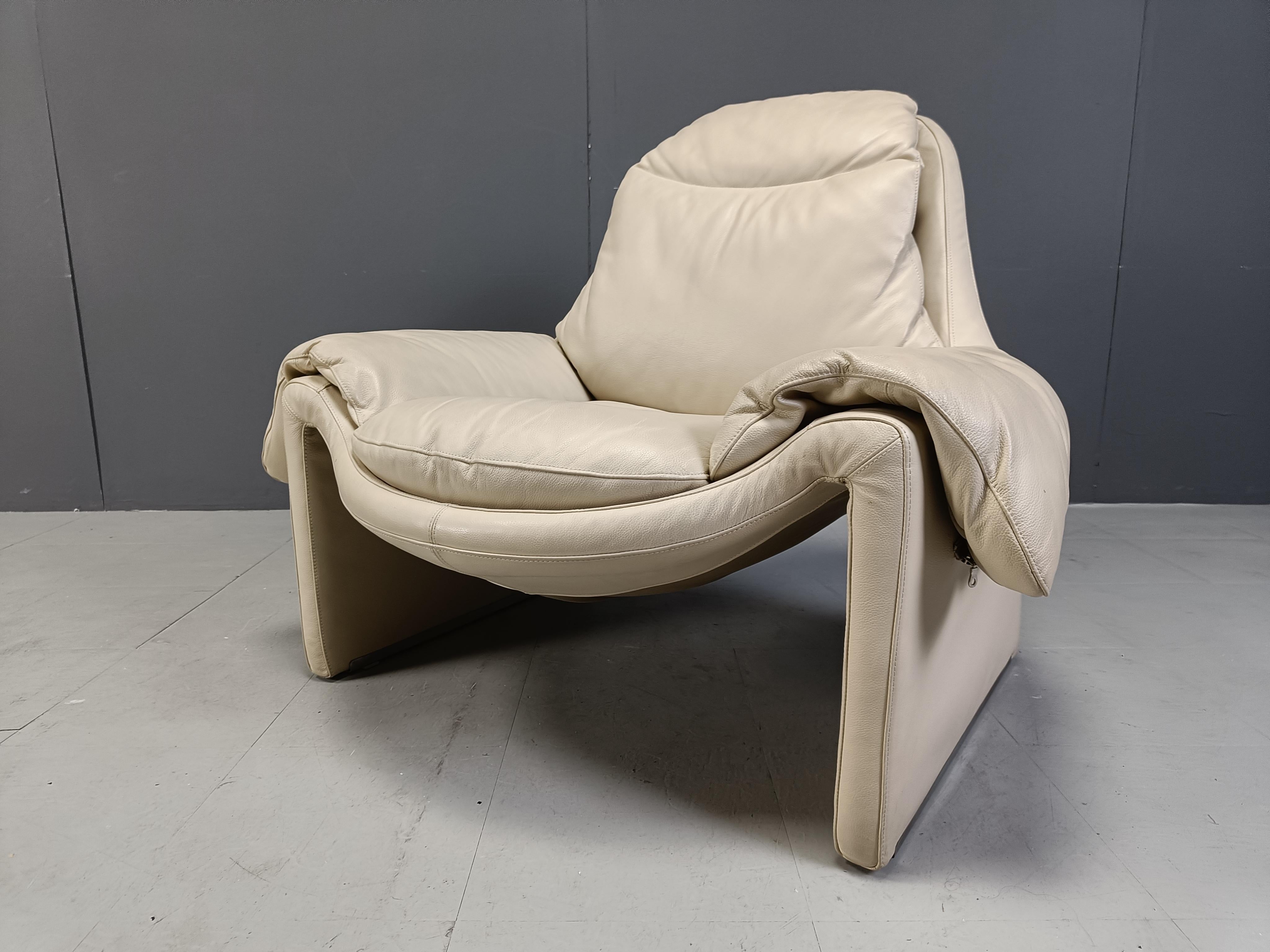 Vintage P60 leather lounge chair by Vittorio Introini for Saporiti, 1970s 4