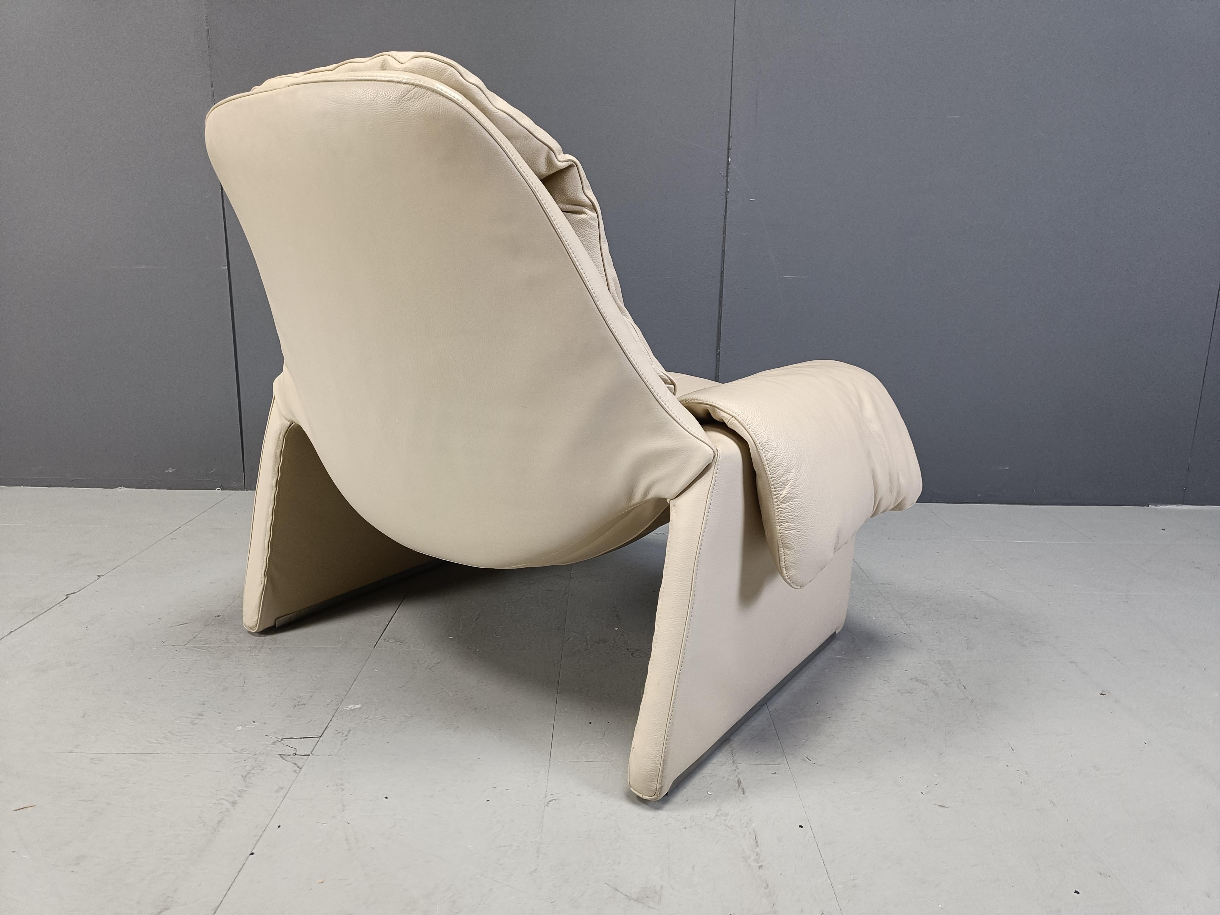 Vintage P60 leather lounge chair by Vittorio Introini for Saporiti, 1970s 2