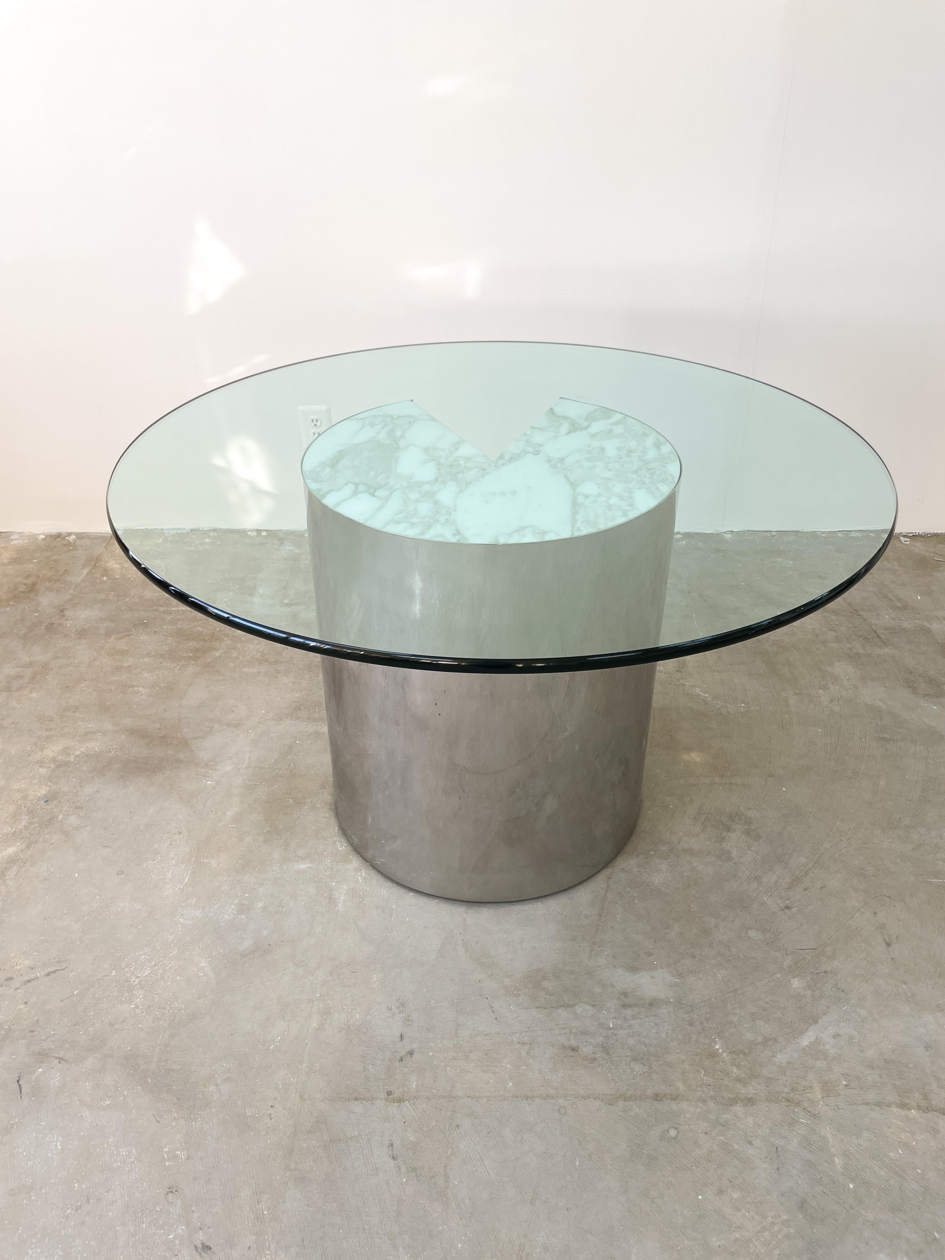 Table de salle à manger ronde vintage Pace Collection chrome et verre marbré 70s Bon état - En vente à Palm Desert, CA