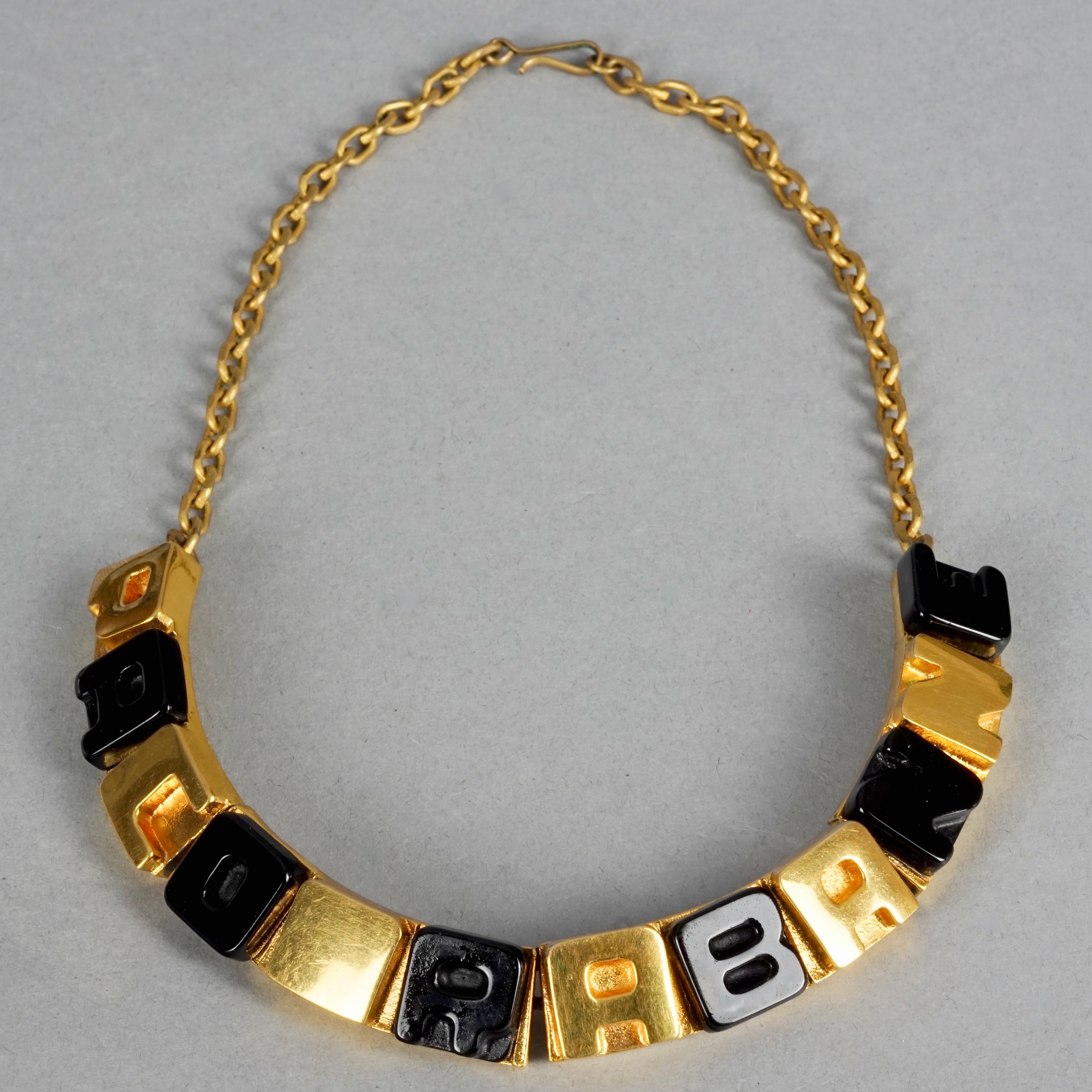 Vintage PACO RABANNE Gold Black Cube Letter Necklace In Excellent Condition For Sale In Kingersheim, Alsace