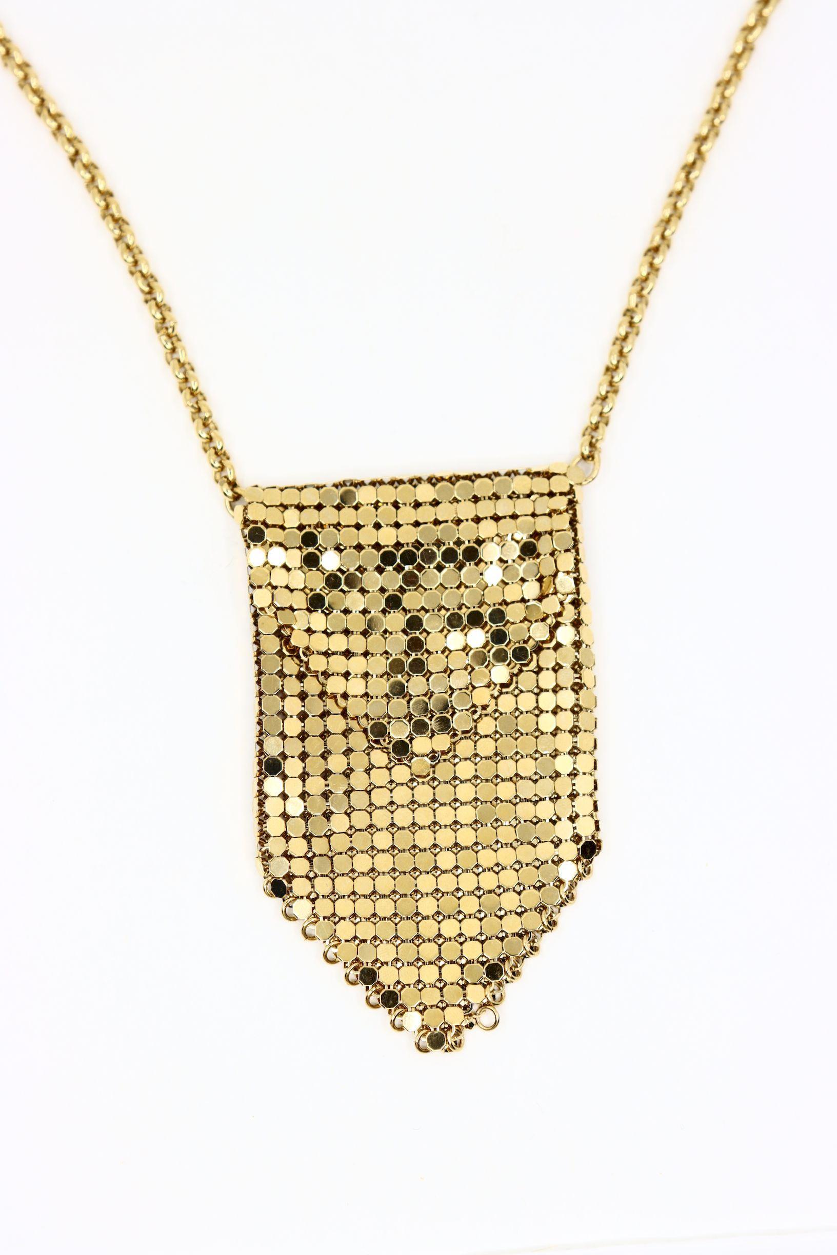 Vintage Paco Rabanne Gold Tone Chainmail Mini Handtasche Halskette im Zustand „Gut“ im Angebot in Flushing, NY