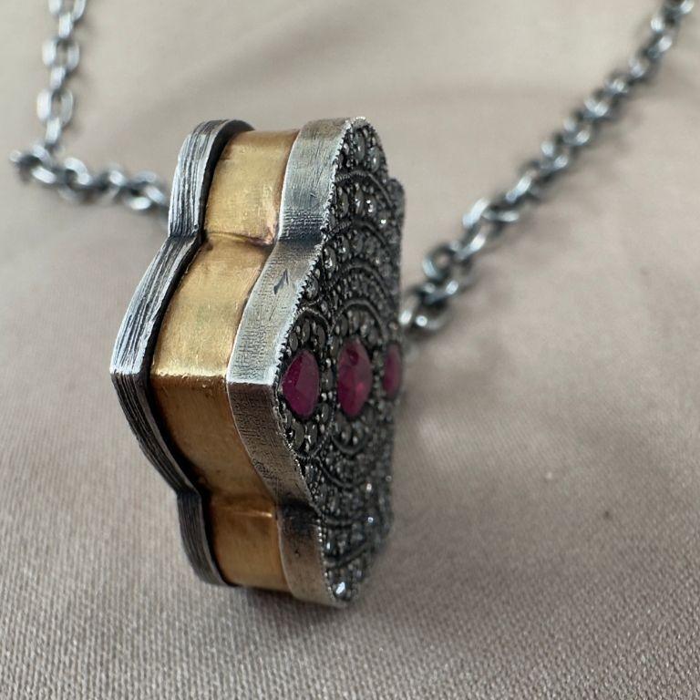 Collier vintage en forme de cadenas avec diamants et rubis Bon état - En vente à İstanbul, TR