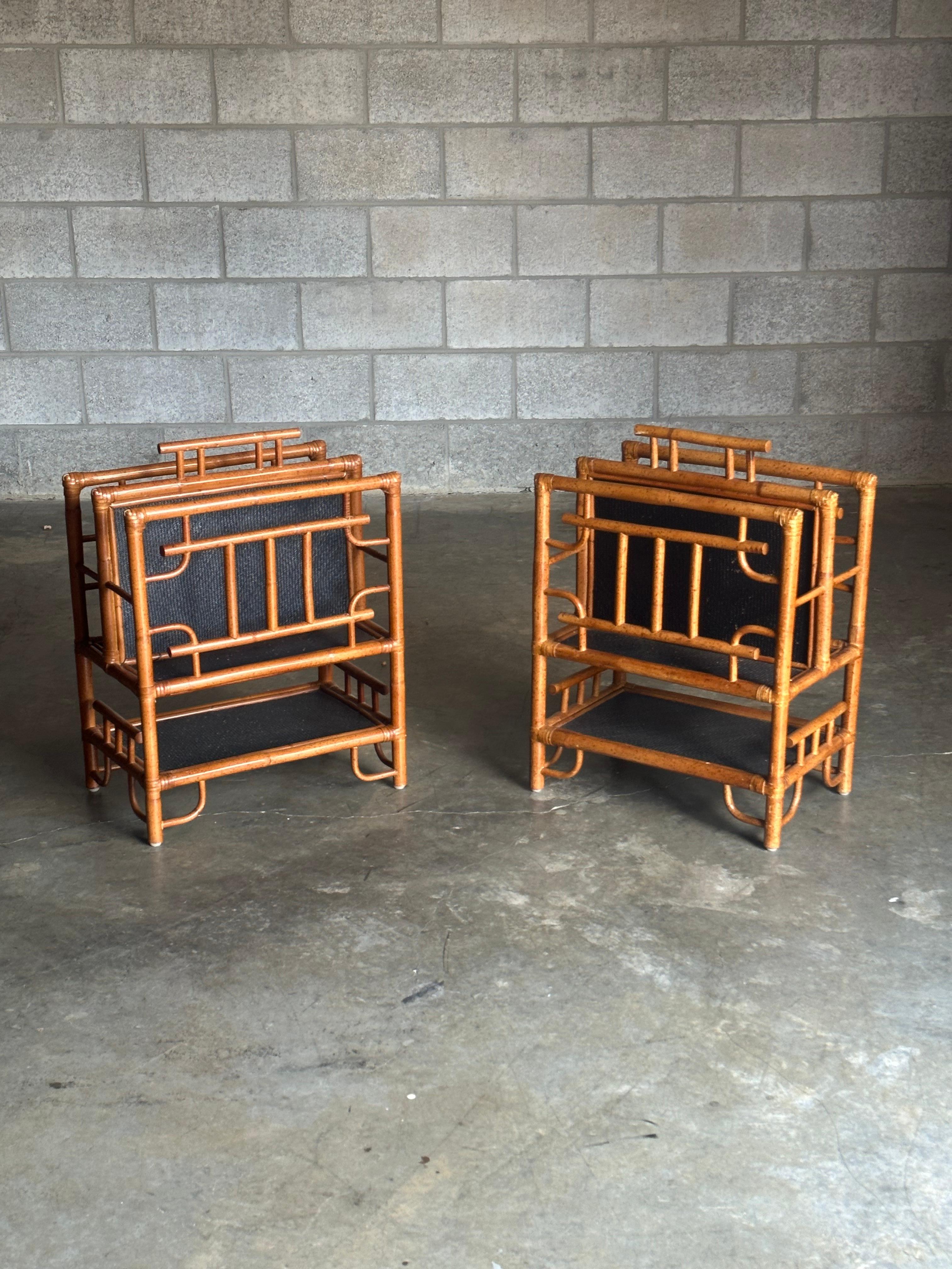Vintage Pagode British Colonial Style Bambus und Cane Magazine Rack - ein Paar im Zustand „Gut“ im Angebot in St.Petersburg, FL