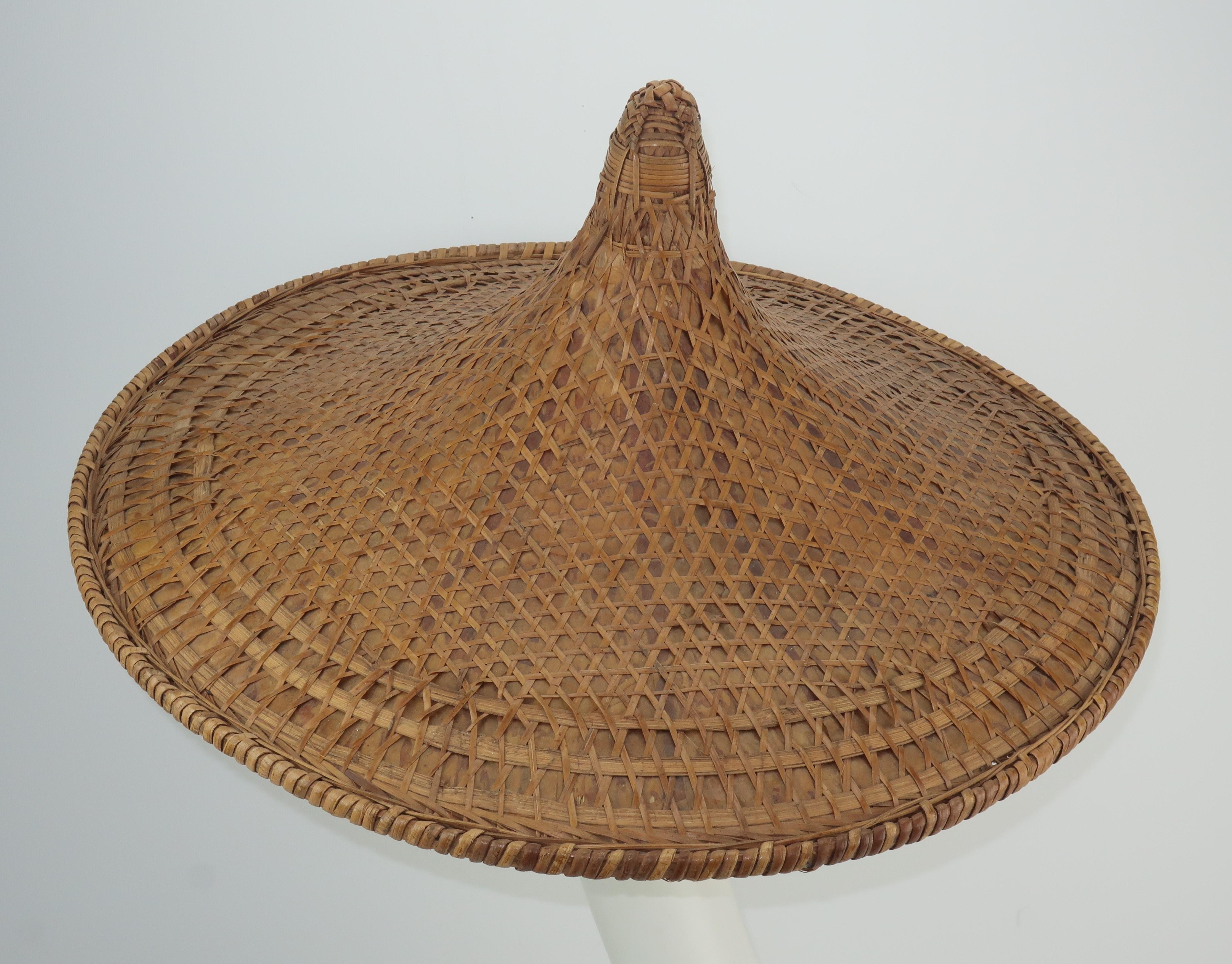 Women's Vintage Pagoda Straw Wide Brim Beach Hat